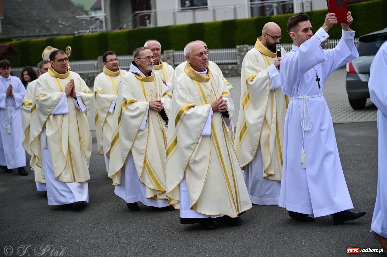 Zdjęcie w galerii na portalu naszraciborz.pl: Parafia Owsiszcze świętuje 100-lecie konsekracji kościoła wiadomości z regionu