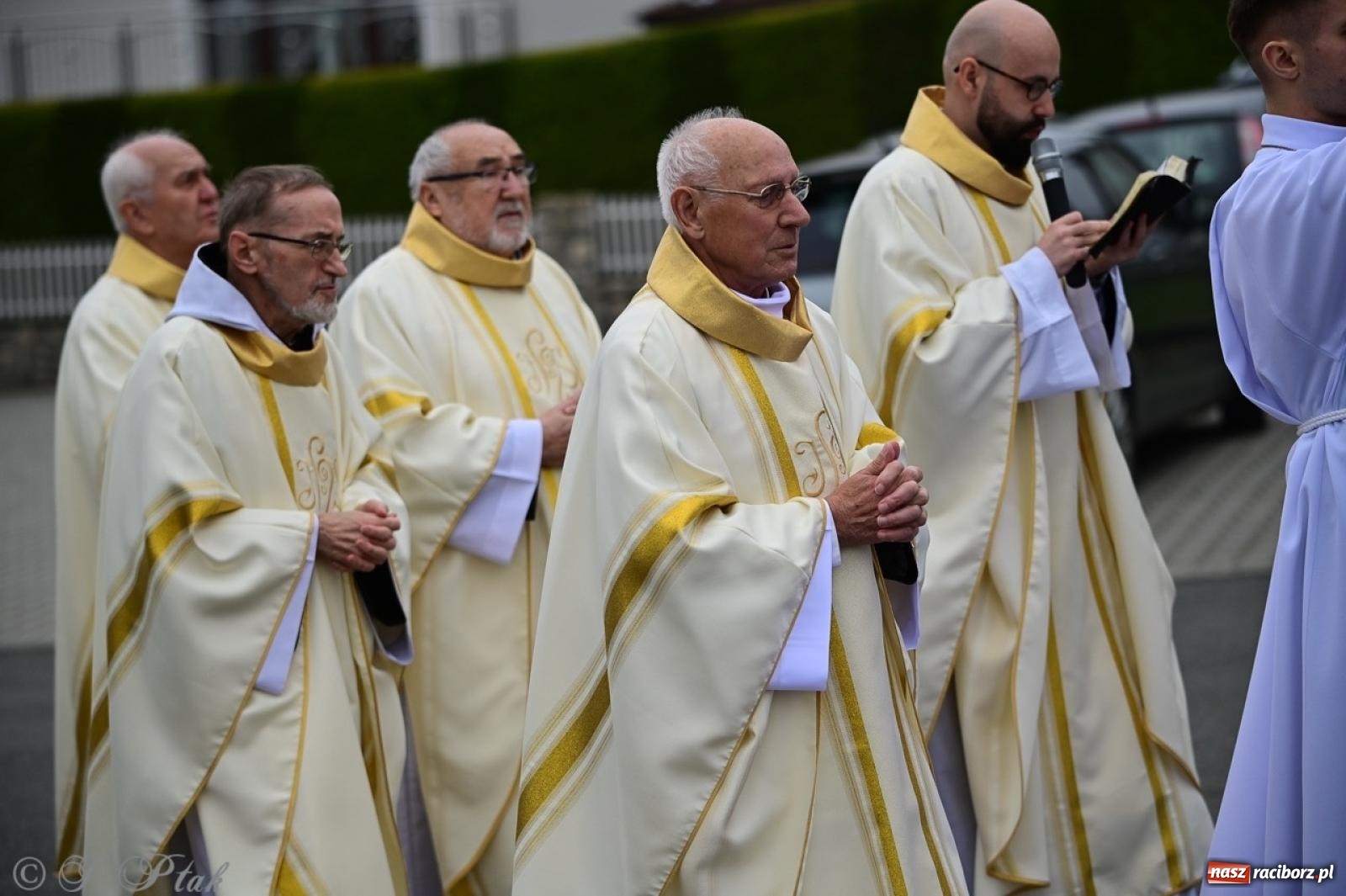 Zdjęcie w galerii na portalu naszraciborz.pl: Parafia Owsiszcze świętuje 100-lecie konsekracji kościoła wiadomości z regionu