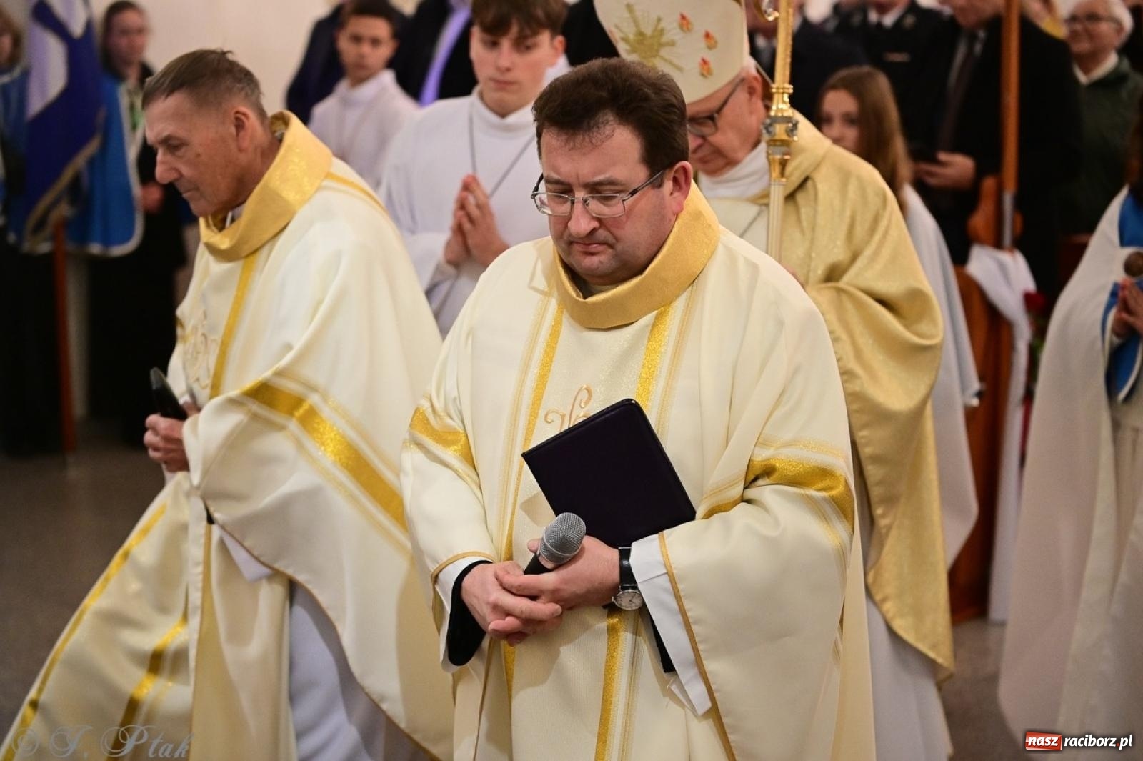 Zdjęcie w galerii na portalu naszraciborz.pl: Parafia Owsiszcze świętuje 100-lecie konsekracji kościoła wiadomości z regionu