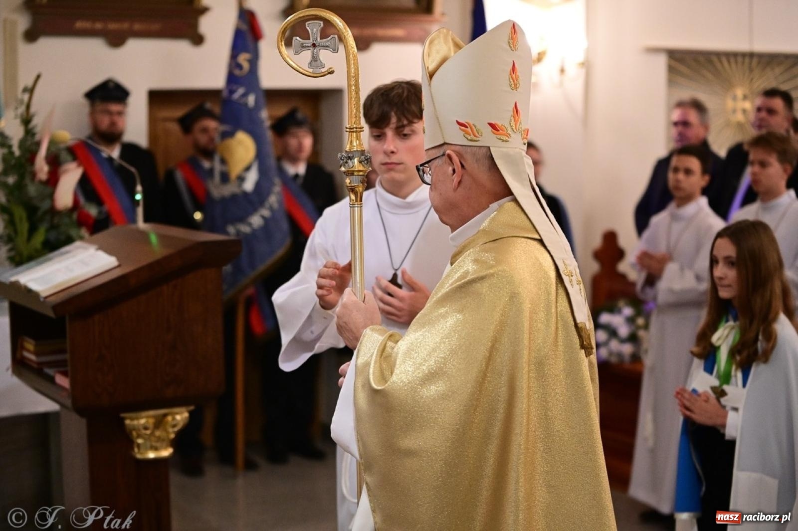 Zdjęcie w galerii na portalu naszraciborz.pl: Parafia Owsiszcze świętuje 100-lecie konsekracji kościoła wiadomości z regionu