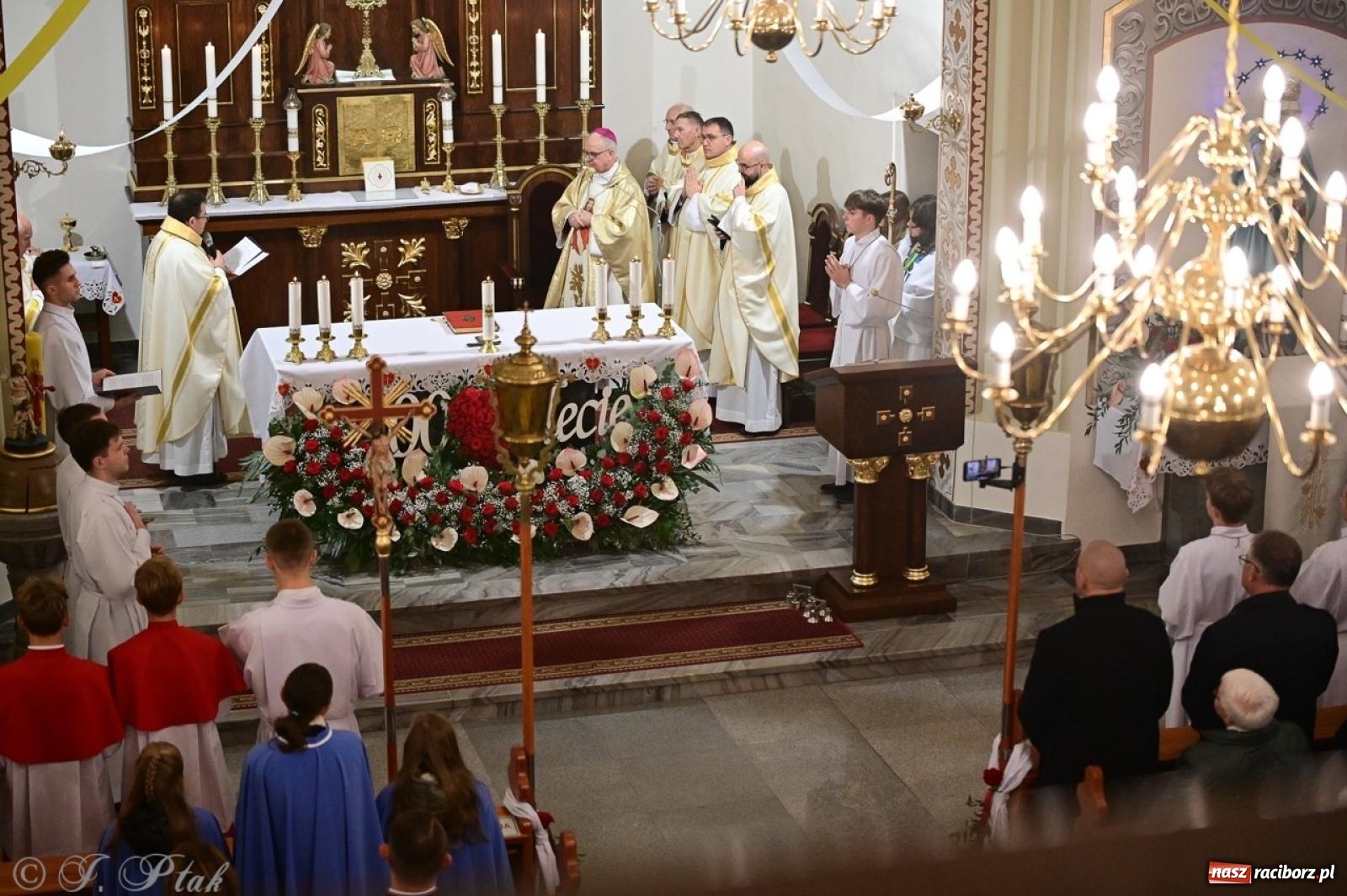 Zdjęcie w galerii na portalu naszraciborz.pl: Parafia Owsiszcze świętuje 100-lecie konsekracji kościoła wiadomości z regionu