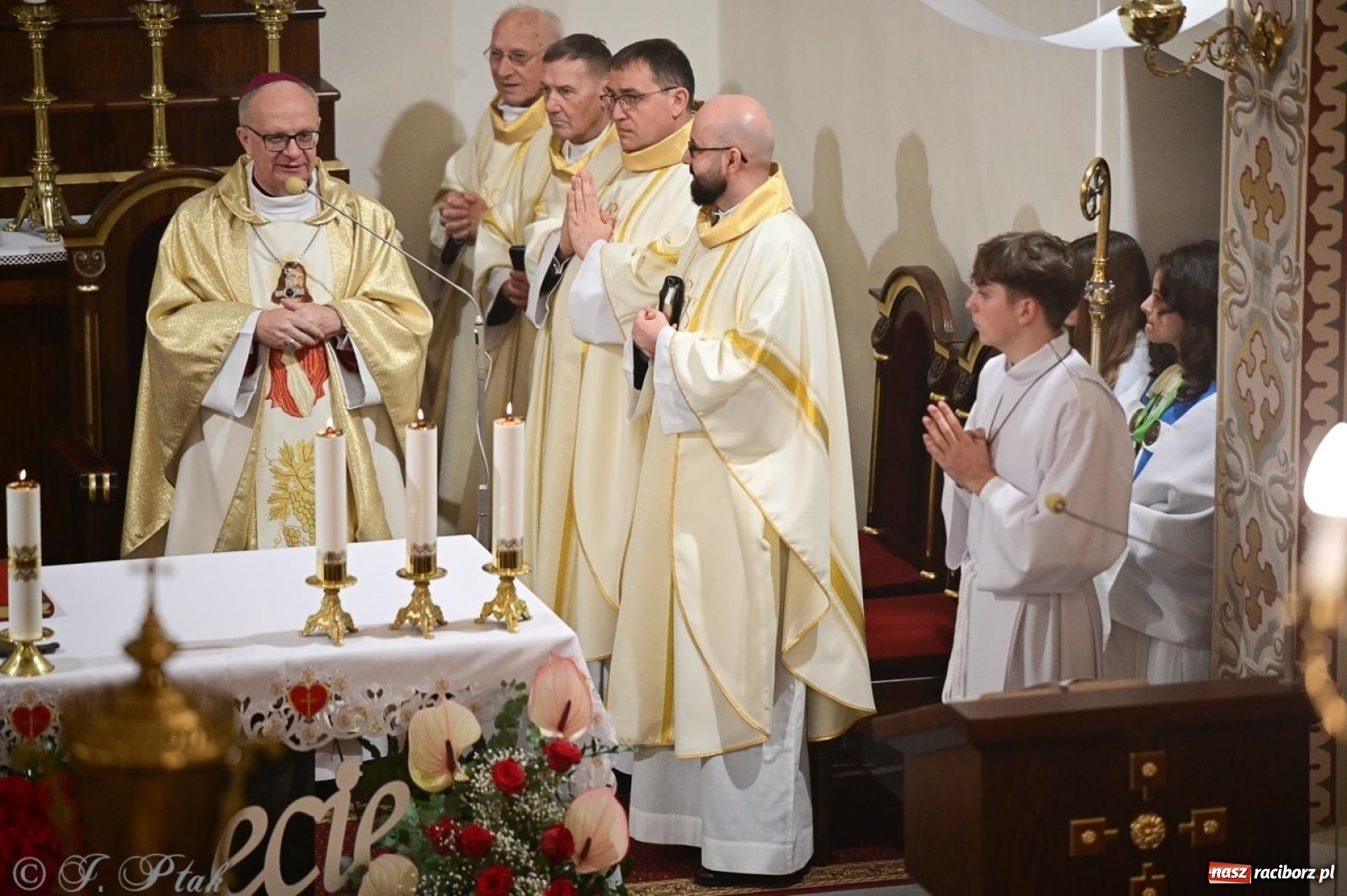 Zdjęcie w galerii na portalu naszraciborz.pl: Parafia Owsiszcze świętuje 100-lecie konsekracji kościoła wiadomości z regionu