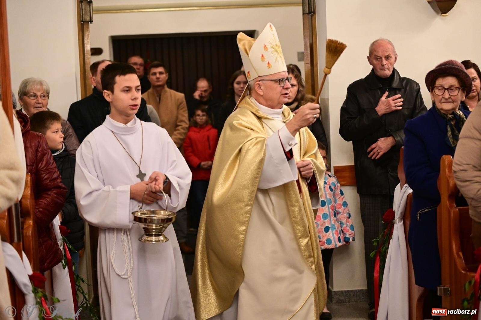 Zdjęcie w galerii na portalu naszraciborz.pl: Parafia Owsiszcze świętuje 100-lecie konsekracji kościoła wiadomości z regionu