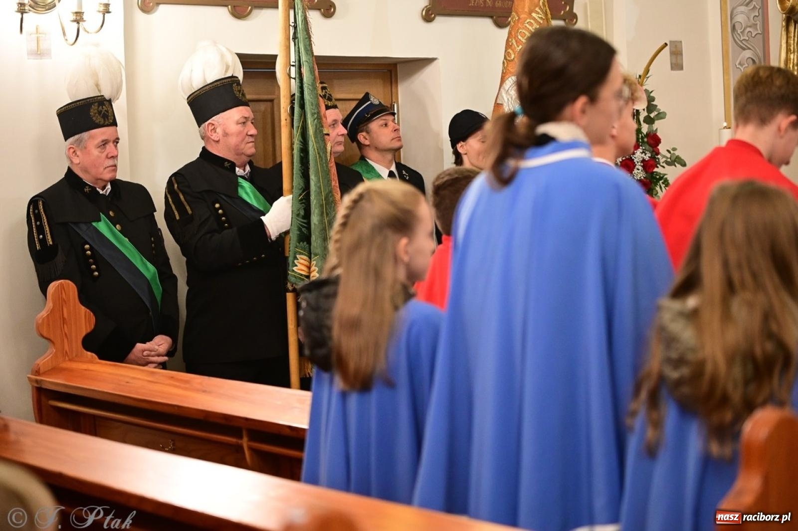 Zdjęcie w galerii na portalu naszraciborz.pl: Parafia Owsiszcze świętuje 100-lecie konsekracji kościoła wiadomości z regionu