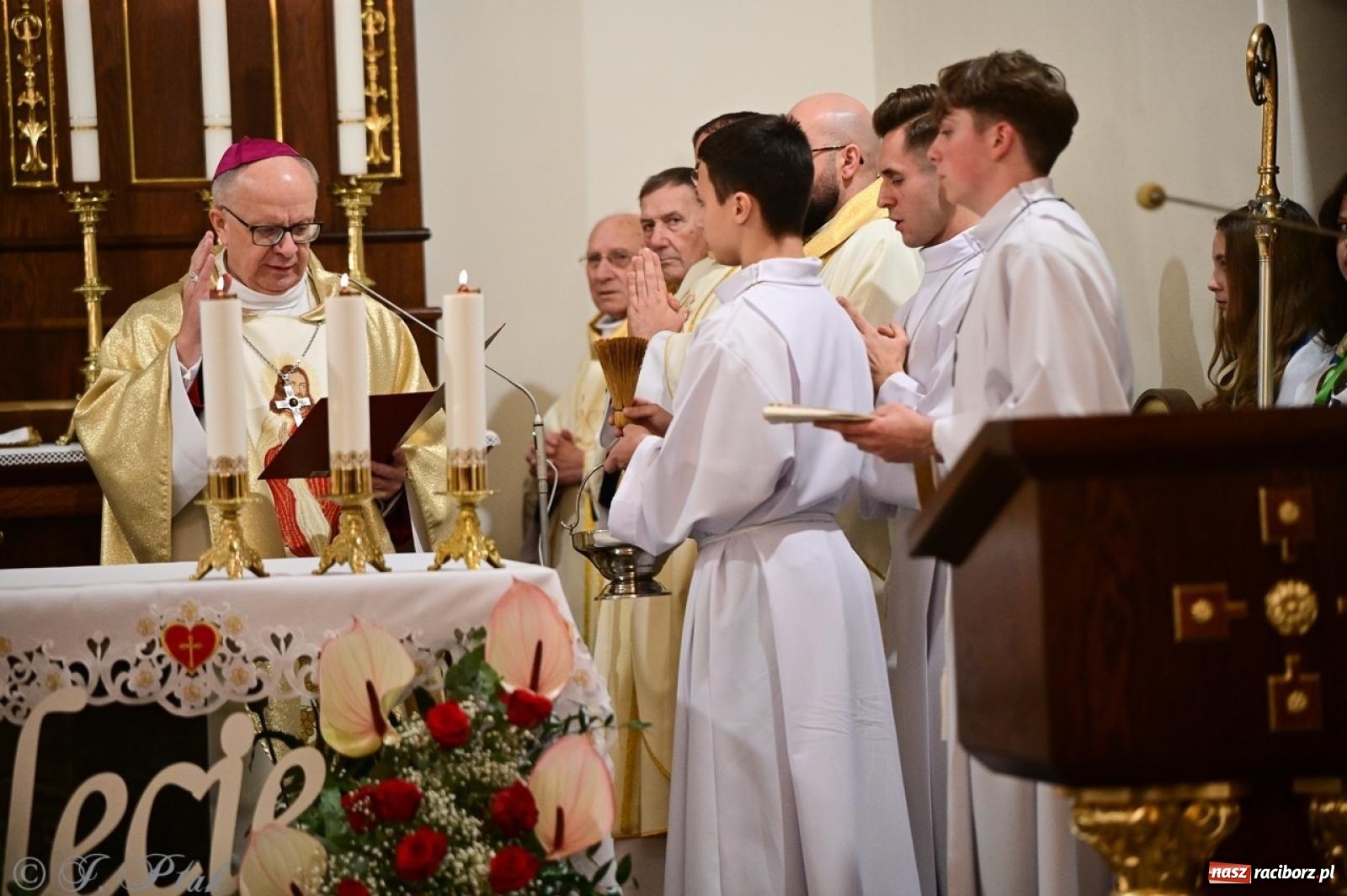 Zdjęcie w galerii na portalu naszraciborz.pl: Parafia Owsiszcze świętuje 100-lecie konsekracji kościoła wiadomości z regionu