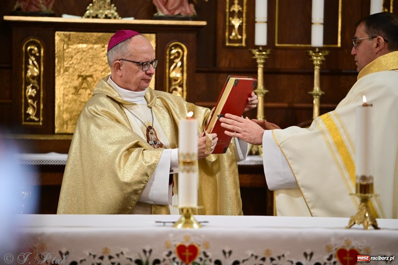 Zdjęcie w galerii na portalu naszraciborz.pl: Parafia Owsiszcze świętuje 100-lecie konsekracji kościoła wiadomości z regionu