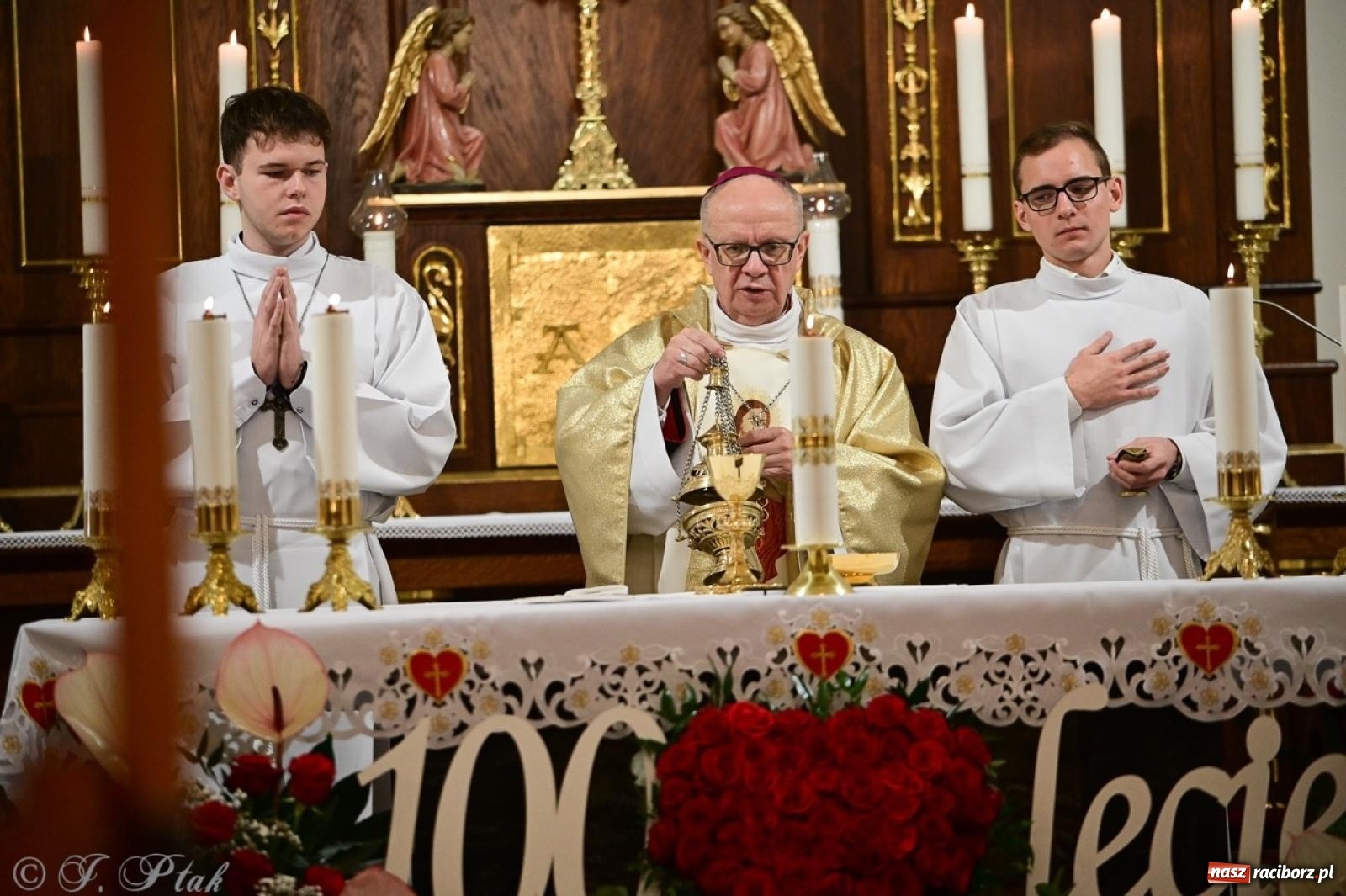 Zdjęcie w galerii na portalu naszraciborz.pl: Parafia Owsiszcze świętuje 100-lecie konsekracji kościoła wiadomości z regionu