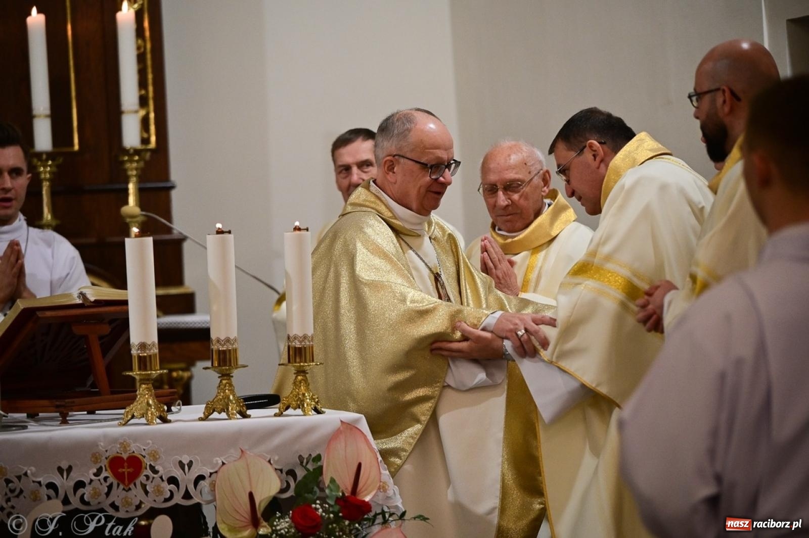 Zdjęcie w galerii na portalu naszraciborz.pl: Parafia Owsiszcze świętuje 100-lecie konsekracji kościoła wiadomości z regionu