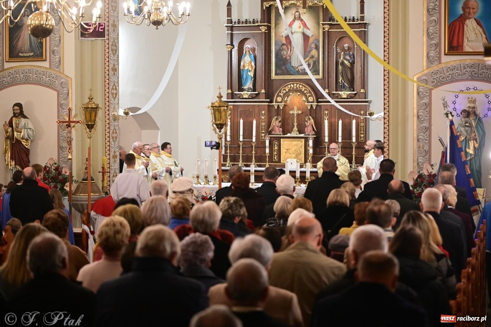 Zdjęcie w galerii na portalu naszraciborz.pl: Parafia Owsiszcze świętuje 100-lecie konsekracji kościoła wiadomości z regionu