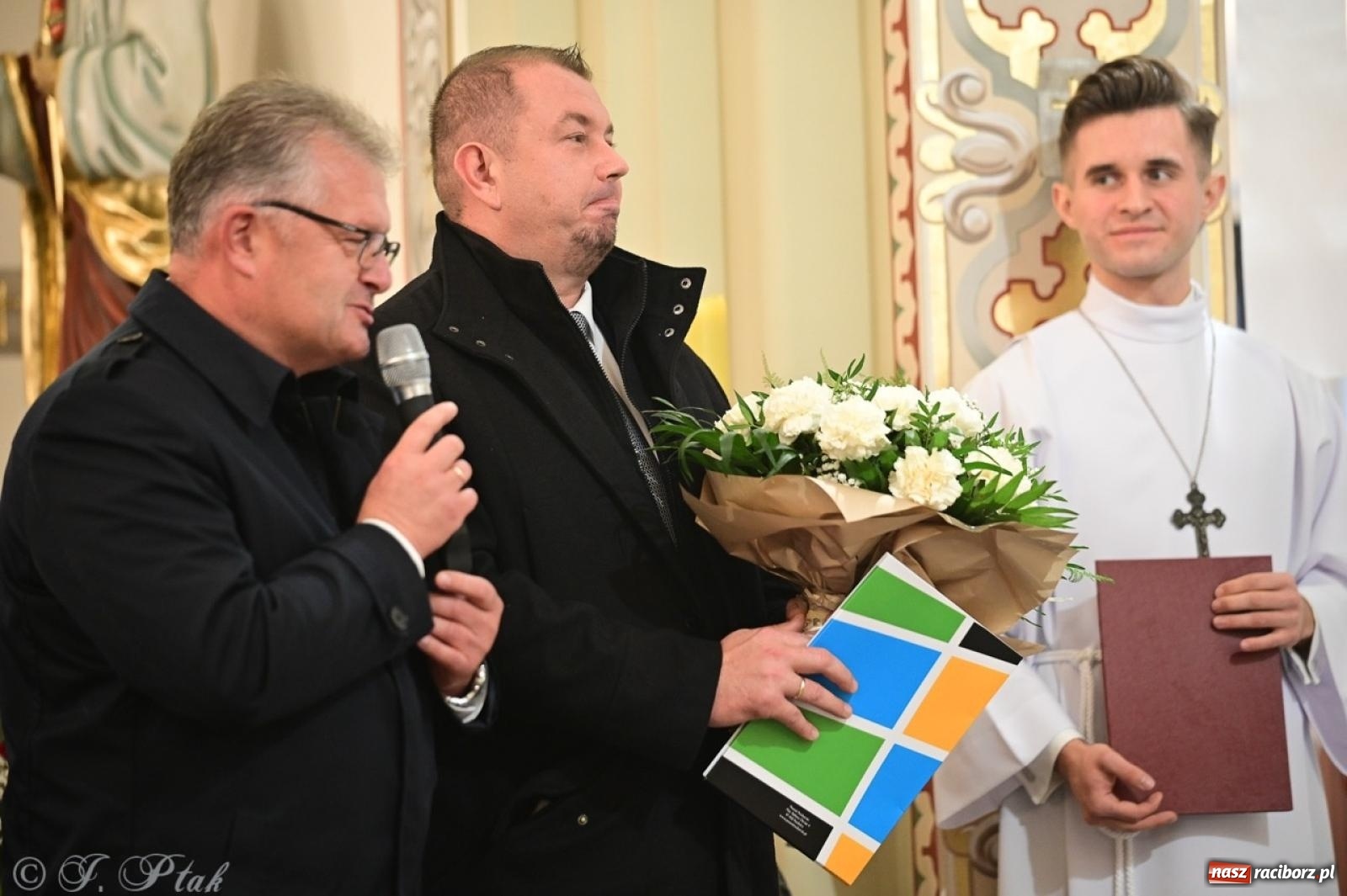 Zdjęcie w galerii na portalu naszraciborz.pl: Parafia Owsiszcze świętuje 100-lecie konsekracji kościoła wiadomości z regionu