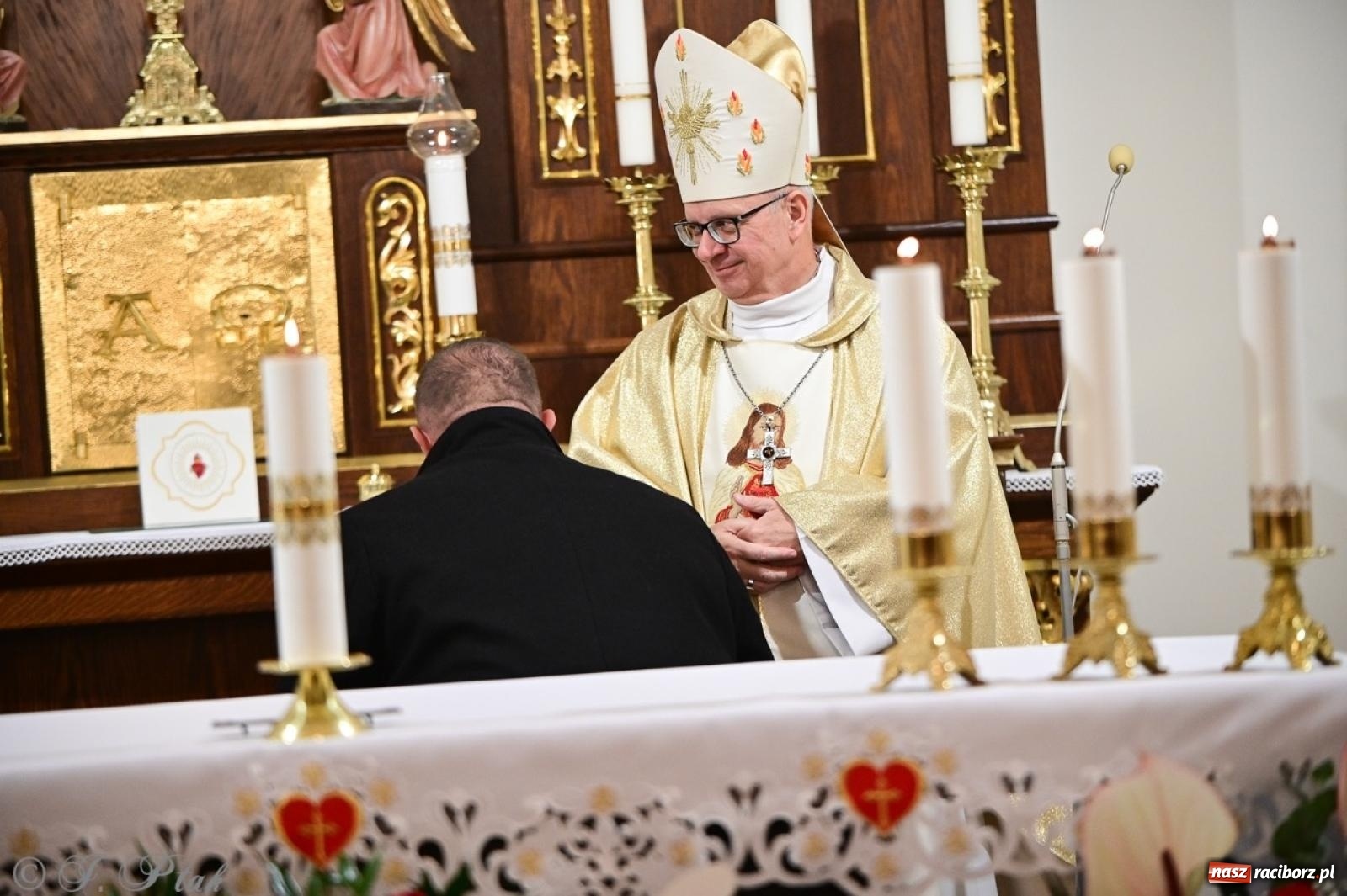 Zdjęcie w galerii na portalu naszraciborz.pl: Parafia Owsiszcze świętuje 100-lecie konsekracji kościoła wiadomości z regionu