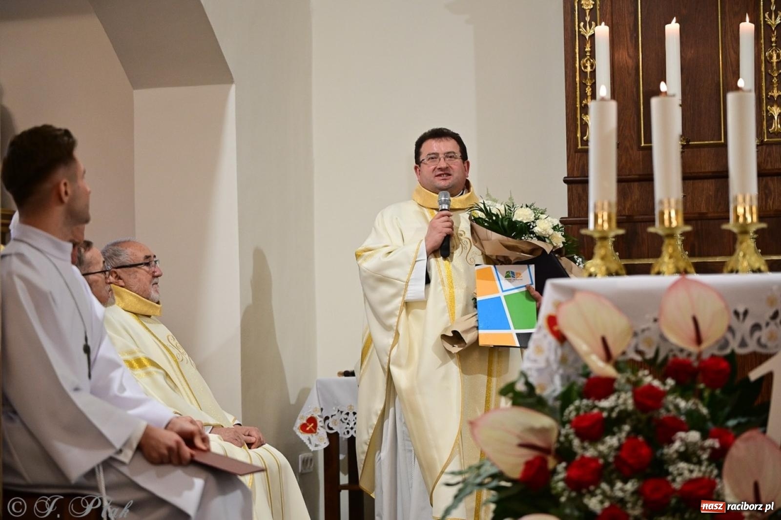 Zdjęcie w galerii na portalu naszraciborz.pl: Parafia Owsiszcze świętuje 100-lecie konsekracji kościoła wiadomości z regionu