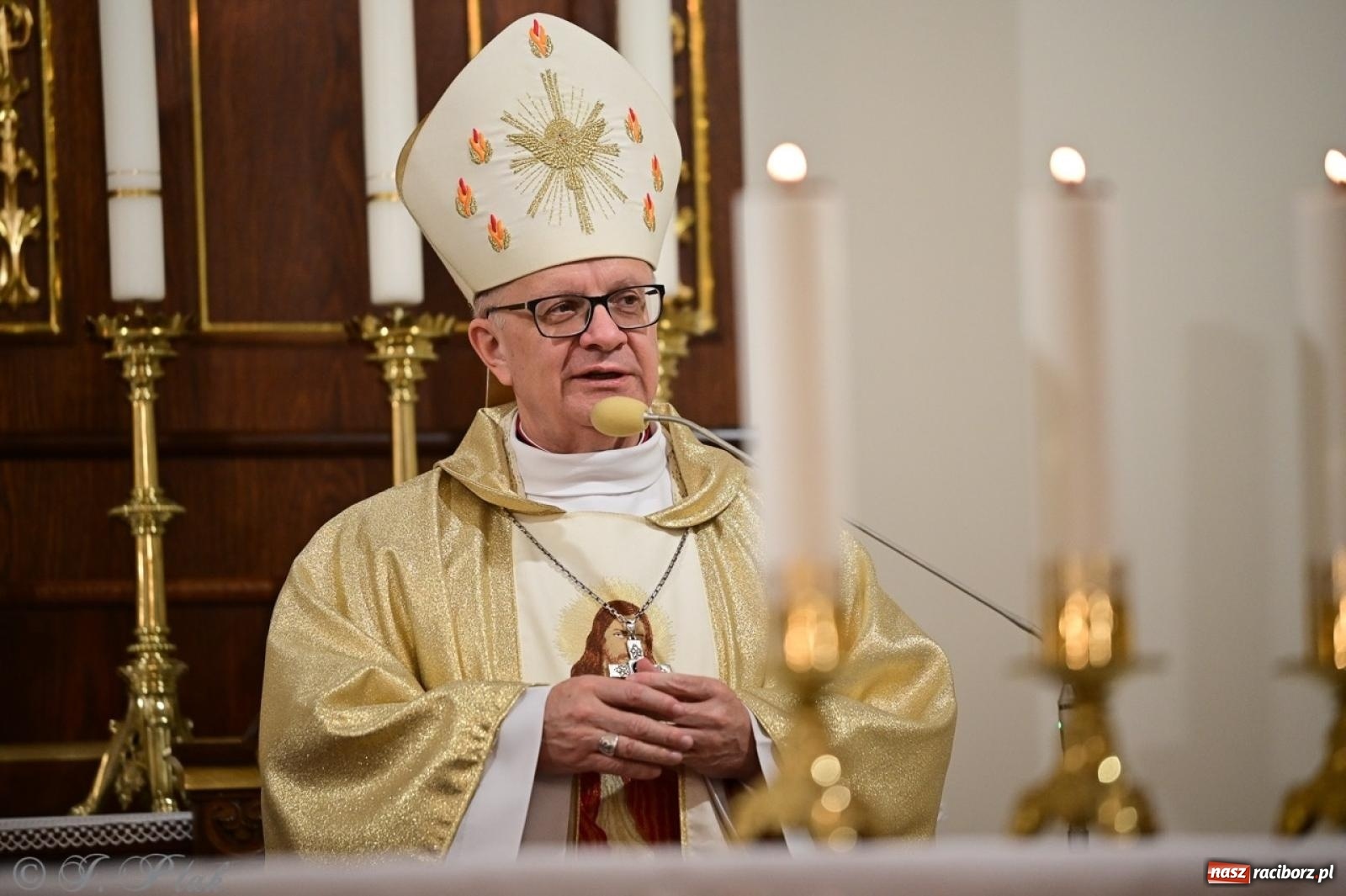 Zdjęcie w galerii na portalu naszraciborz.pl: Parafia Owsiszcze świętuje 100-lecie konsekracji kościoła wiadomości z regionu