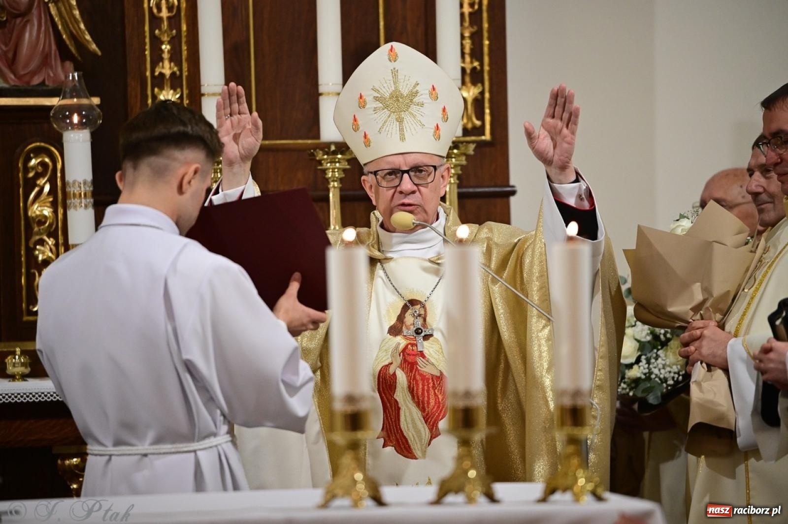 Zdjęcie w galerii na portalu naszraciborz.pl: Parafia Owsiszcze świętuje 100-lecie konsekracji kościoła wiadomości z regionu
