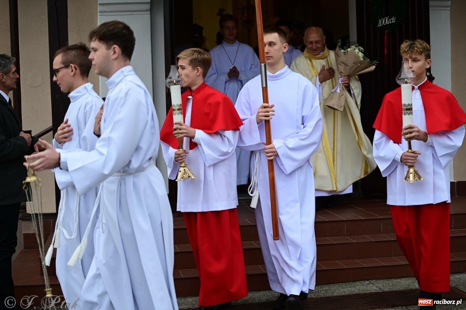Zdjęcie w galerii na portalu naszraciborz.pl: Parafia Owsiszcze świętuje 100-lecie konsekracji kościoła wiadomości z regionu