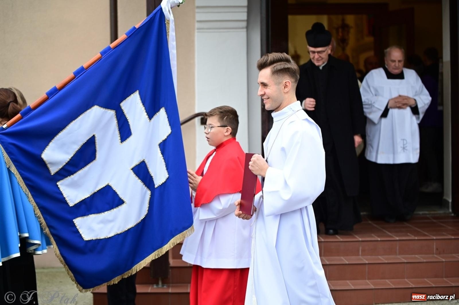 Zdjęcie w galerii na portalu naszraciborz.pl: Parafia Owsiszcze świętuje 100-lecie konsekracji kościoła wiadomości z regionu