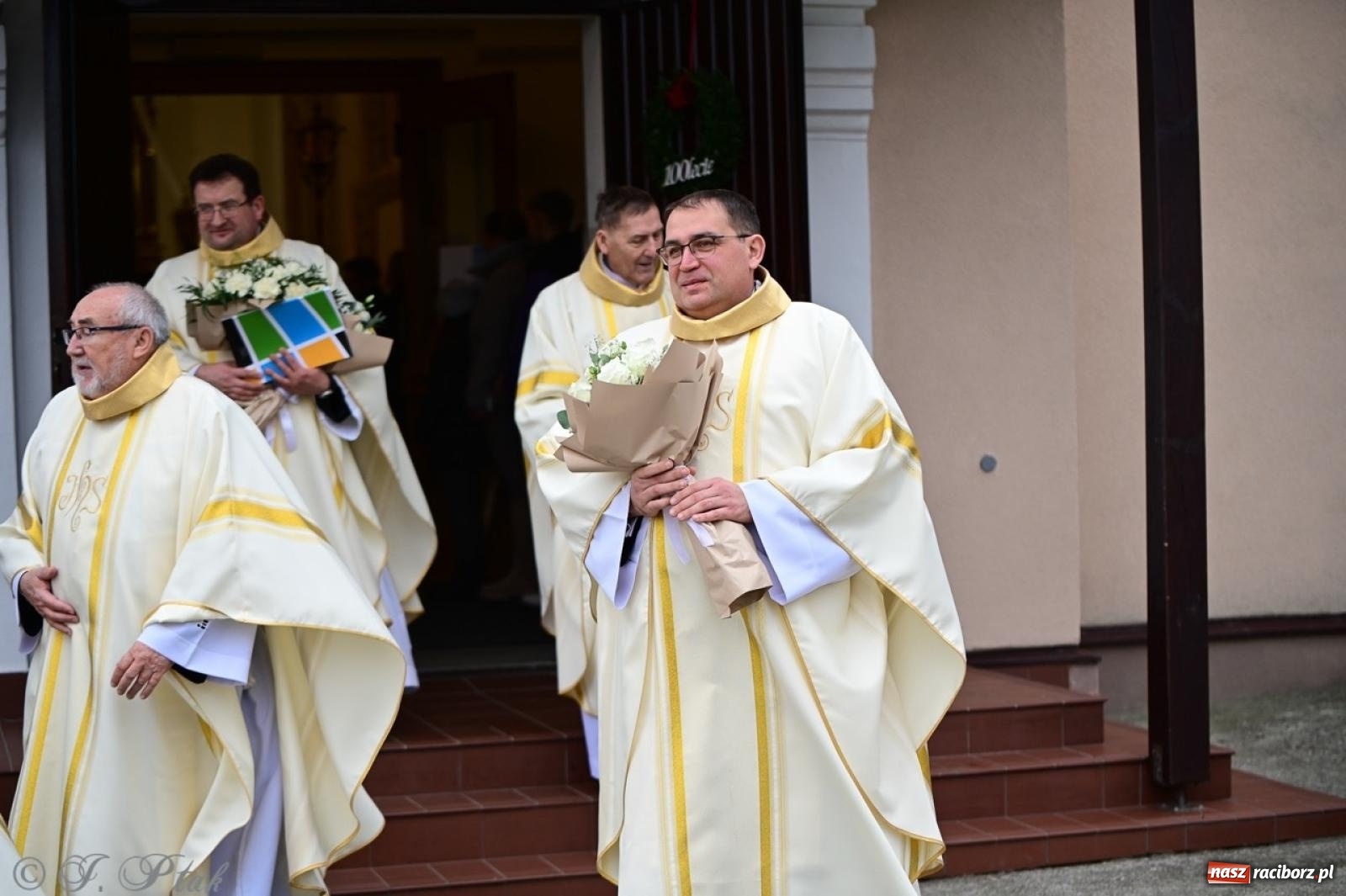 Zdjęcie w galerii na portalu naszraciborz.pl: Parafia Owsiszcze świętuje 100-lecie konsekracji kościoła wiadomości z regionu