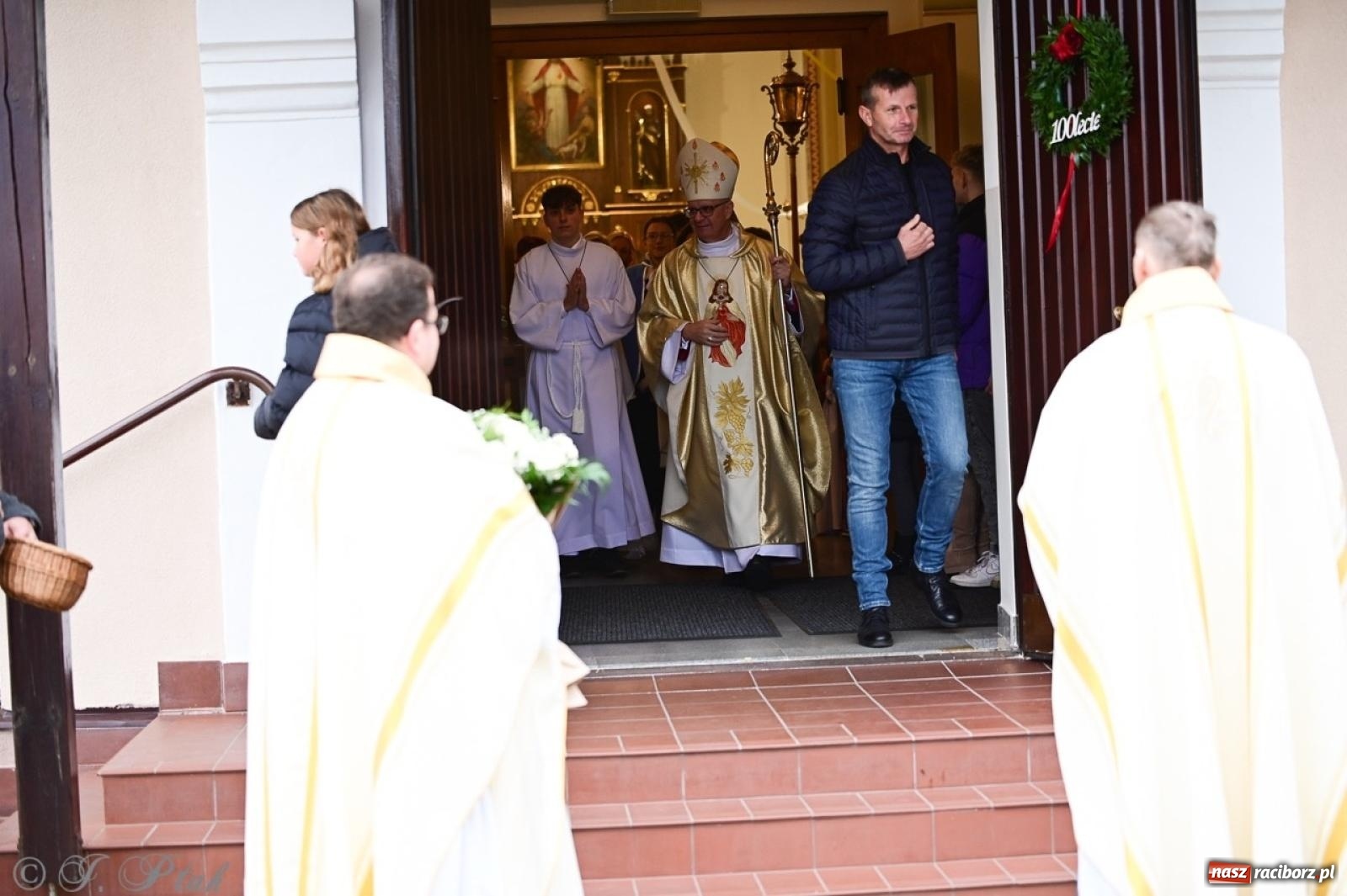 Zdjęcie w galerii na portalu naszraciborz.pl: Parafia Owsiszcze świętuje 100-lecie konsekracji kościoła wiadomości z regionu