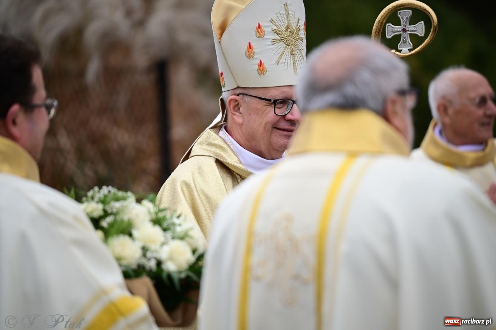 Zdjęcie w galerii na portalu naszraciborz.pl: Parafia Owsiszcze świętuje 100-lecie konsekracji kościoła wiadomości z regionu