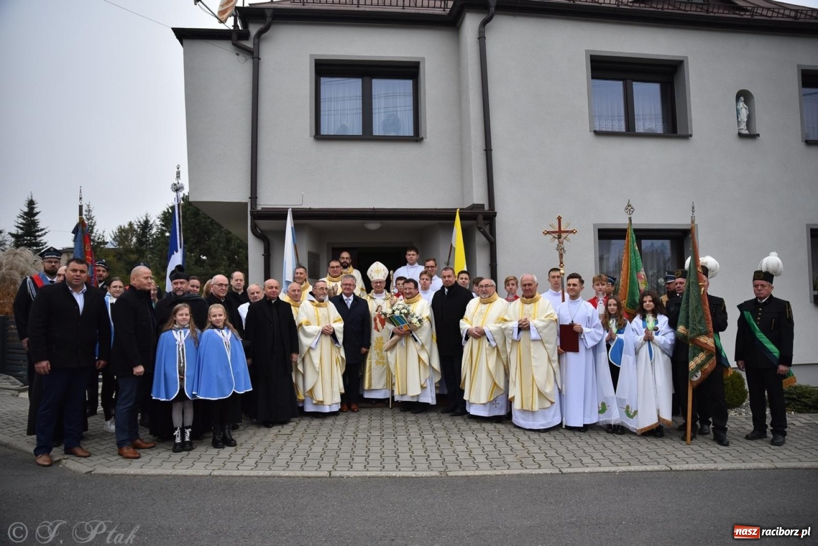 Zdjęcie w galerii na portalu naszraciborz.pl: Parafia Owsiszcze świętuje 100-lecie konsekracji kościoła wiadomości z regionu