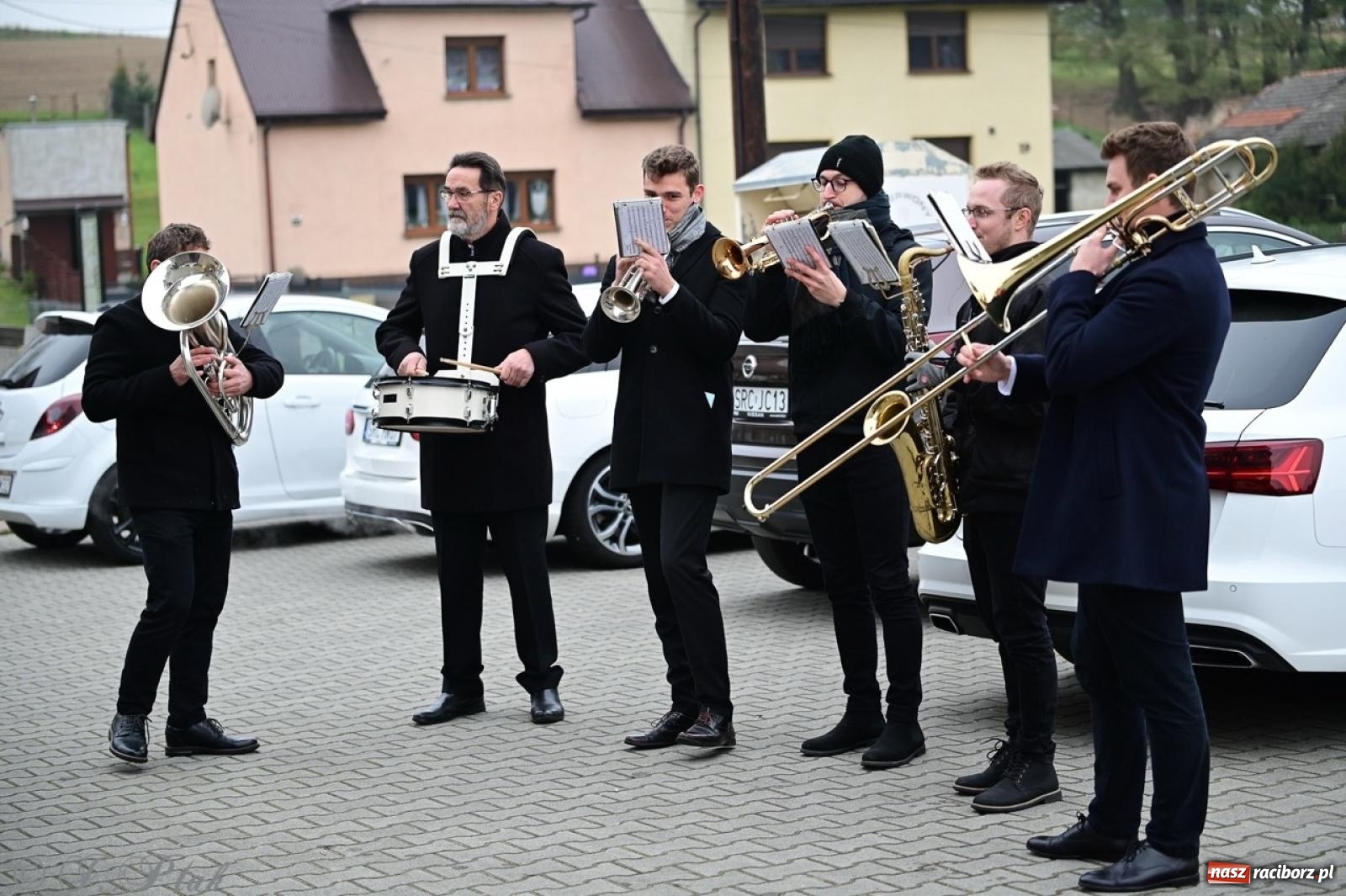 Zdjęcie w galerii na portalu naszraciborz.pl: Parafia Owsiszcze świętuje 100-lecie konsekracji kościoła wiadomości z regionu