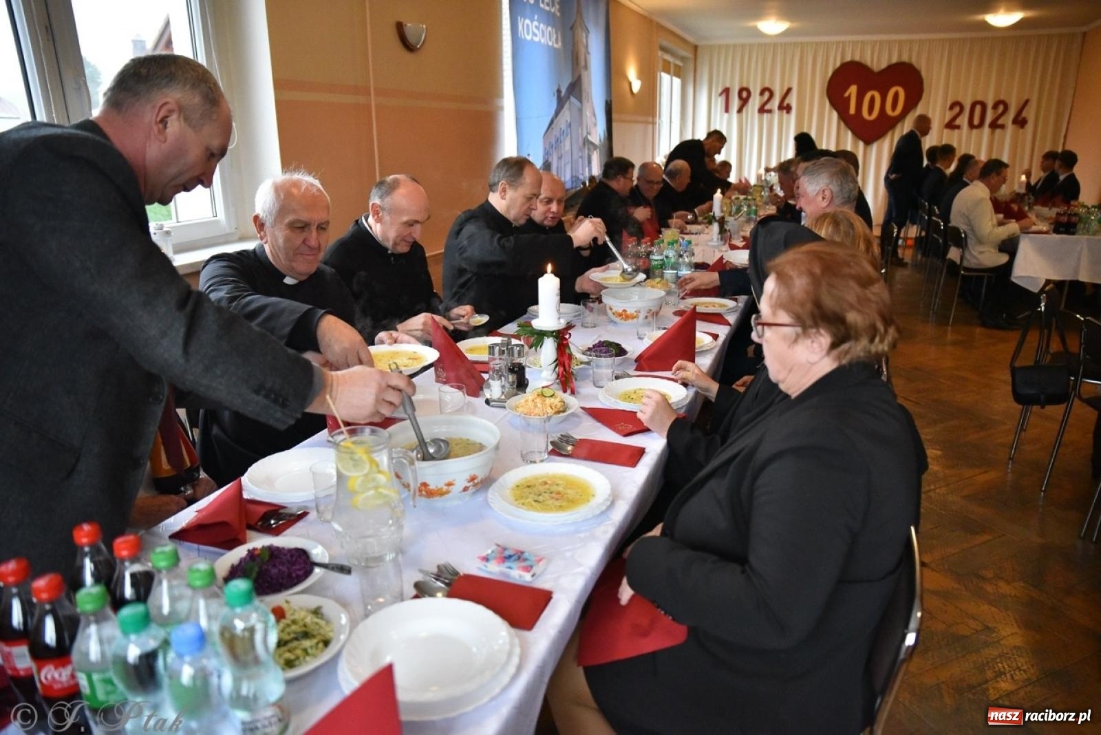 Zdjęcie w galerii na portalu naszraciborz.pl: Parafia Owsiszcze świętuje 100-lecie konsekracji kościoła wiadomości z regionu