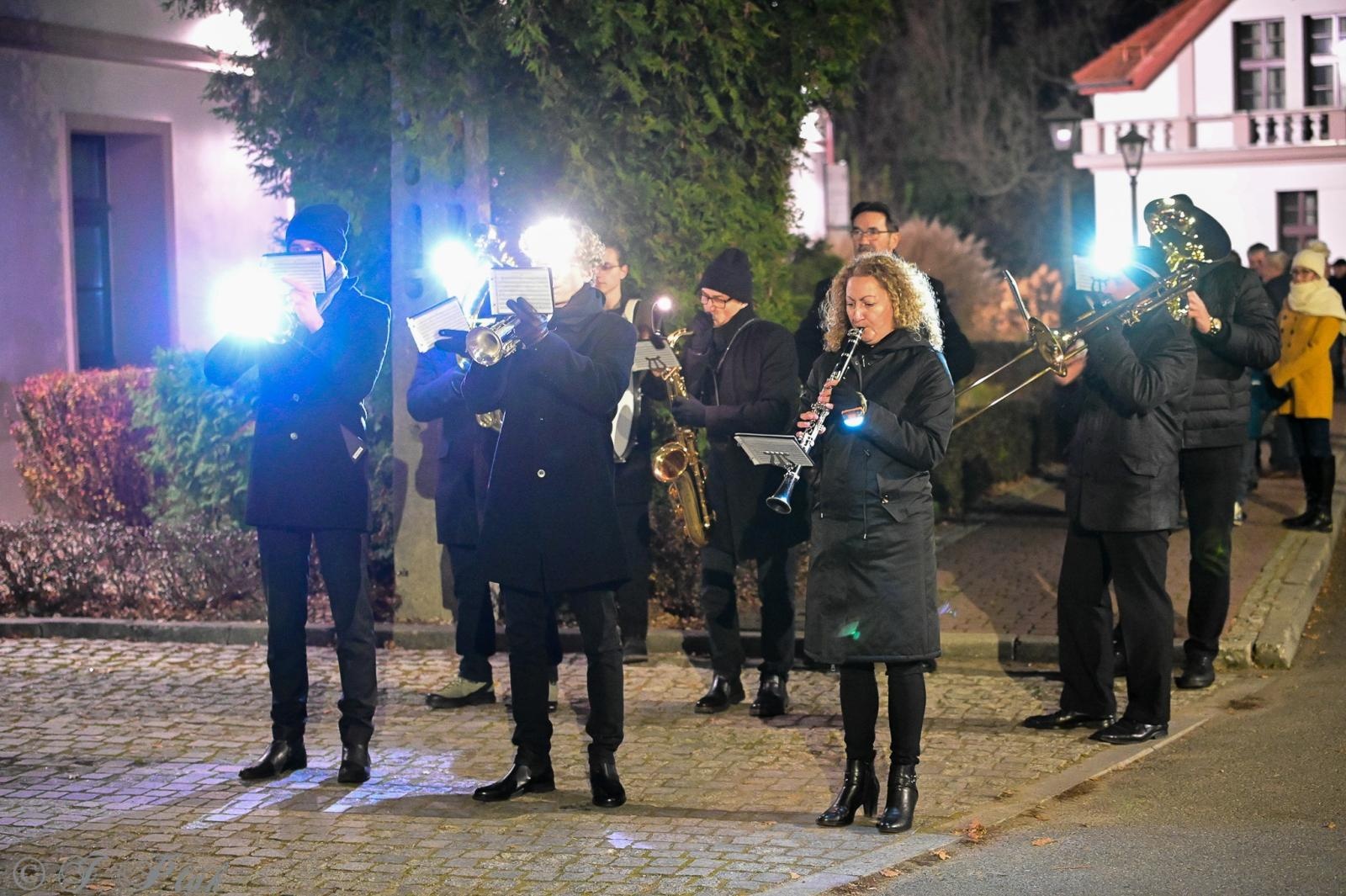 Zdjęcie w galerii na portalu naszraciborz.pl: VIII Orszak św. Marcina przeszedł przez Rudy wiadomości z regionu