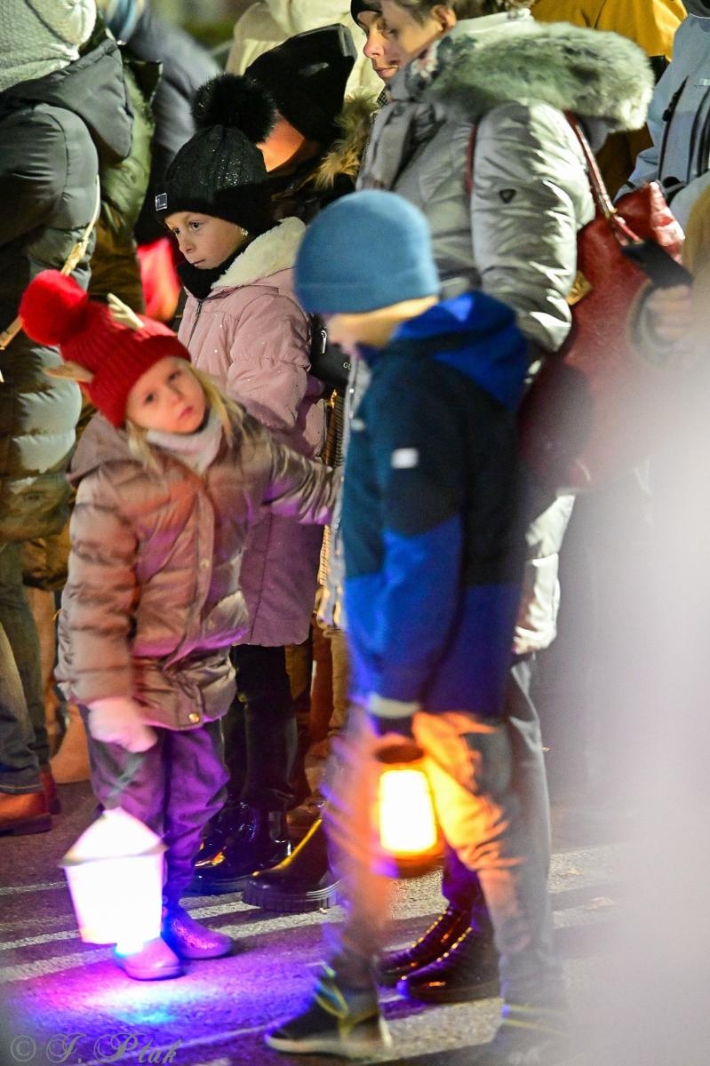 Zdjęcie w galerii na portalu naszraciborz.pl: VIII Orszak św. Marcina przeszedł przez Rudy wiadomości z regionu