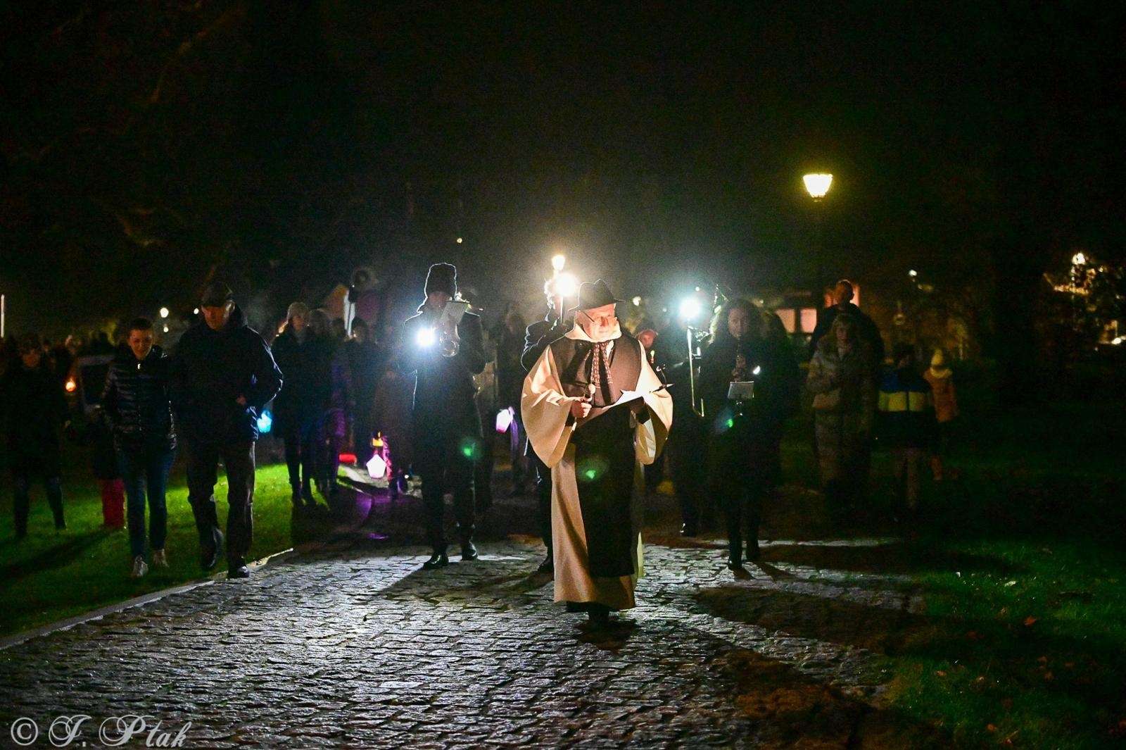 Zdjęcie w galerii na portalu naszraciborz.pl: VIII Orszak św. Marcina przeszedł przez Rudy wiadomości z regionu