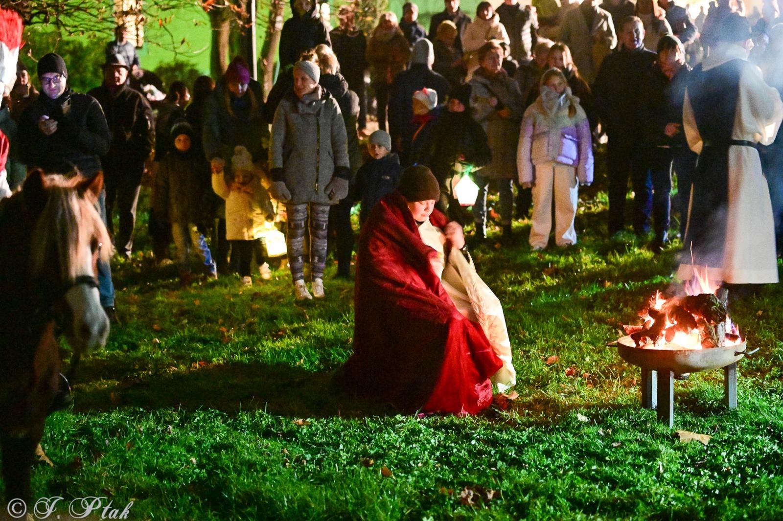 Zdjęcie w galerii na portalu naszraciborz.pl: VIII Orszak św. Marcina przeszedł przez Rudy wiadomości z regionu