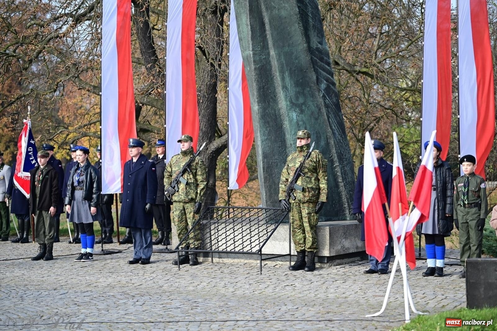 Zdjęcie w galerii na portalu naszraciborz.pl: Miejskie uroczystości z okazji Narodowego Święta Niepodległości [FOTO i WIDEO] wiadomości z regionu
