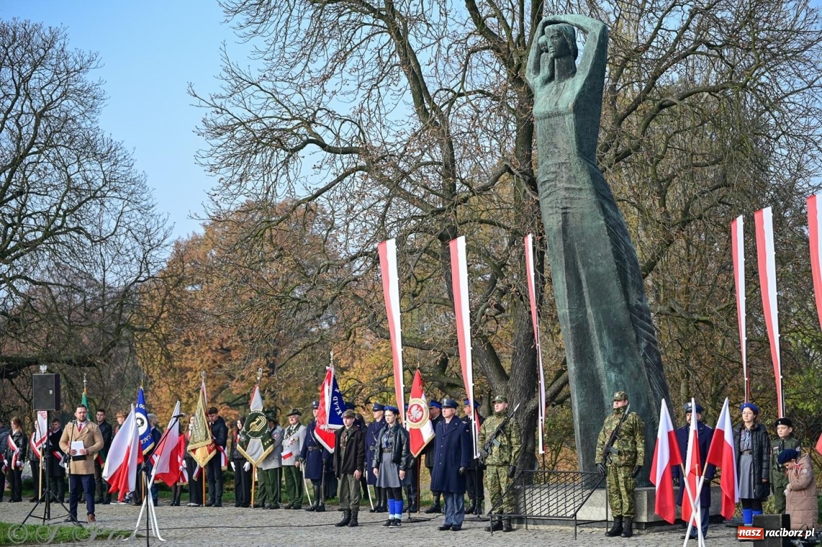 Zdjęcie w galerii na portalu naszraciborz.pl: Miejskie uroczystości z okazji Narodowego Święta Niepodległości [FOTO i WIDEO] wiadomości z regionu