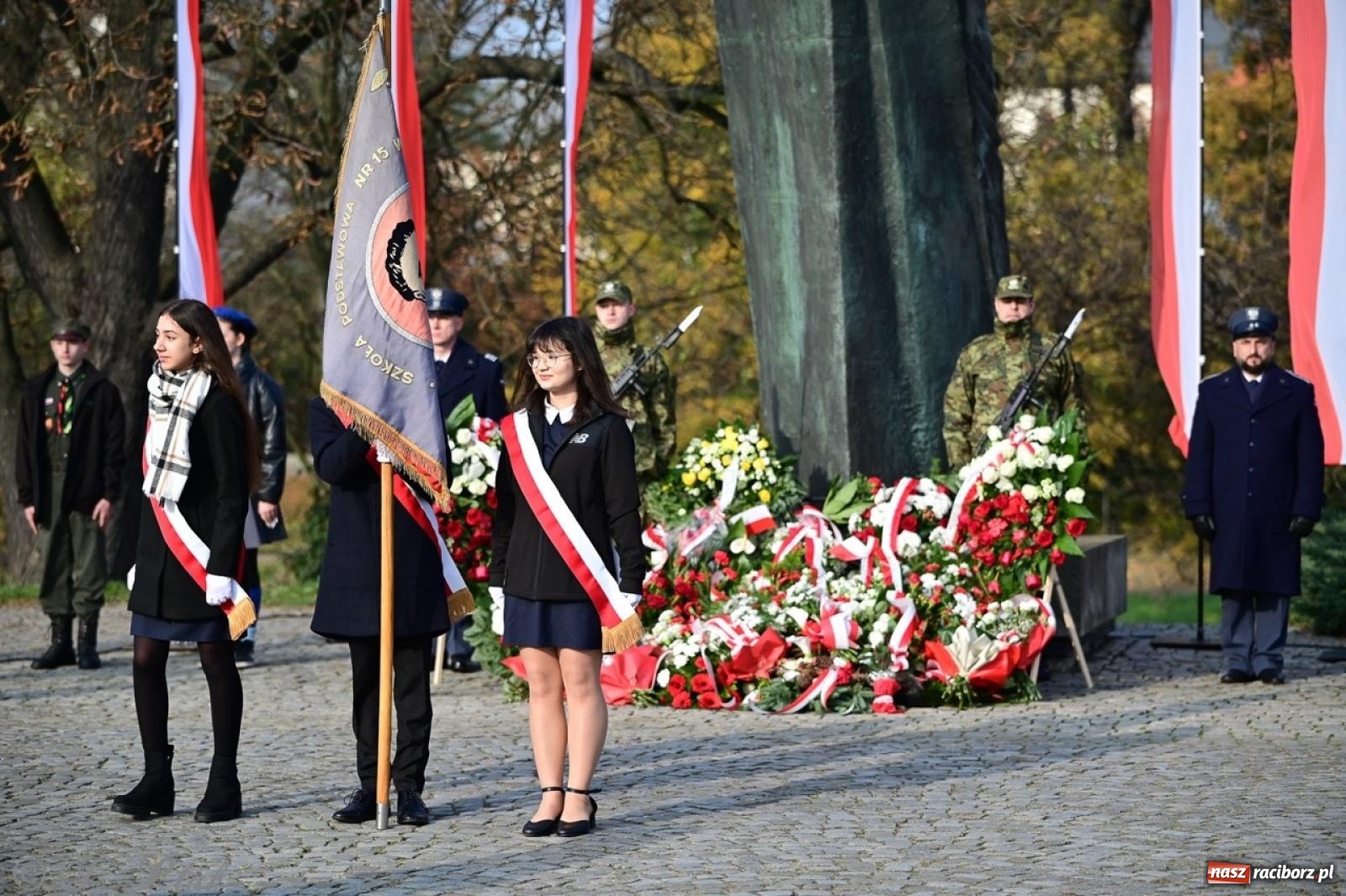 Zdjęcie w galerii na portalu naszraciborz.pl: Miejskie uroczystości z okazji Narodowego Święta Niepodległości [FOTO i WIDEO] wiadomości z regionu
