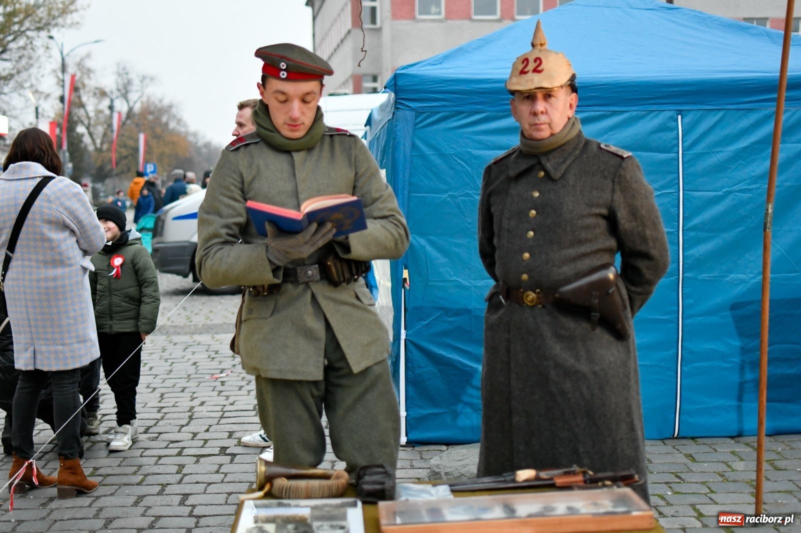Zdjęcie w galerii na portalu naszraciborz.pl: Piknik Niepodległa na raciborskim rynku zgromadził tłumy mieszkańców wiadomości z regionu