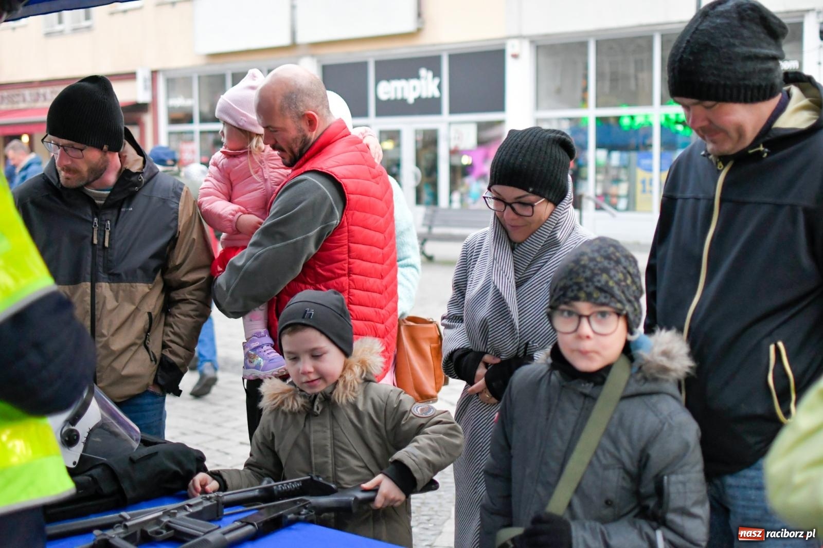 Zdjęcie w galerii na portalu naszraciborz.pl: Piknik Niepodległa na raciborskim rynku zgromadził tłumy mieszkańców wiadomości z regionu
