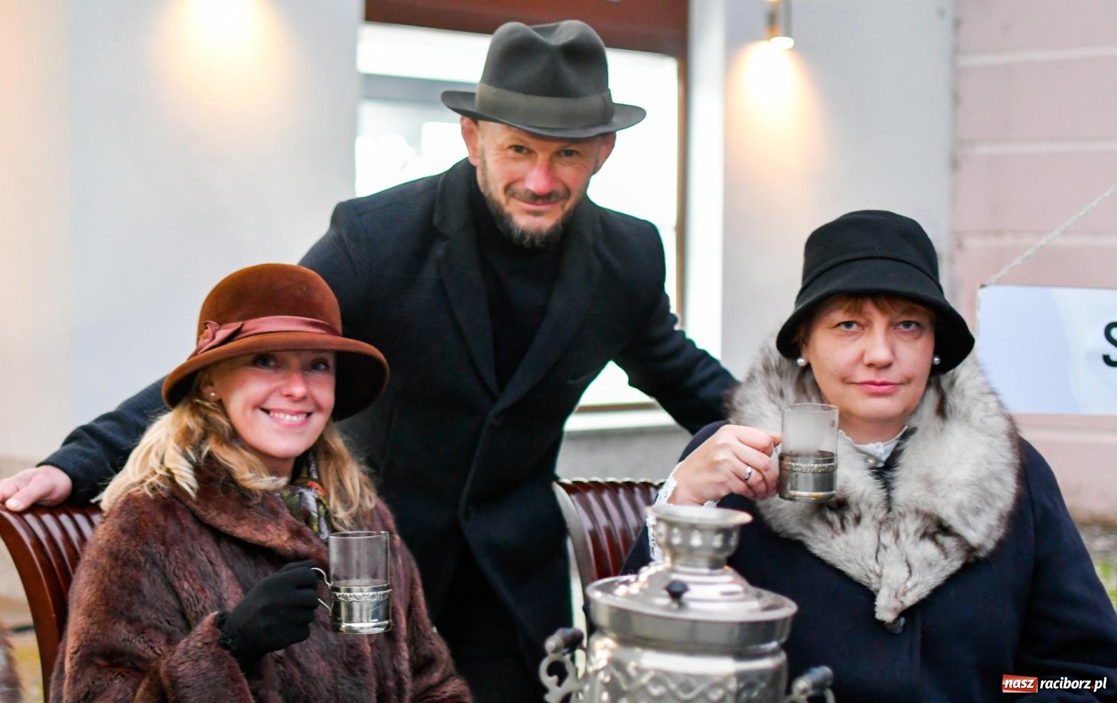 Zdjęcie w galerii na portalu naszraciborz.pl: Piknik Niepodległa na raciborskim rynku zgromadził tłumy mieszkańców wiadomości z regionu