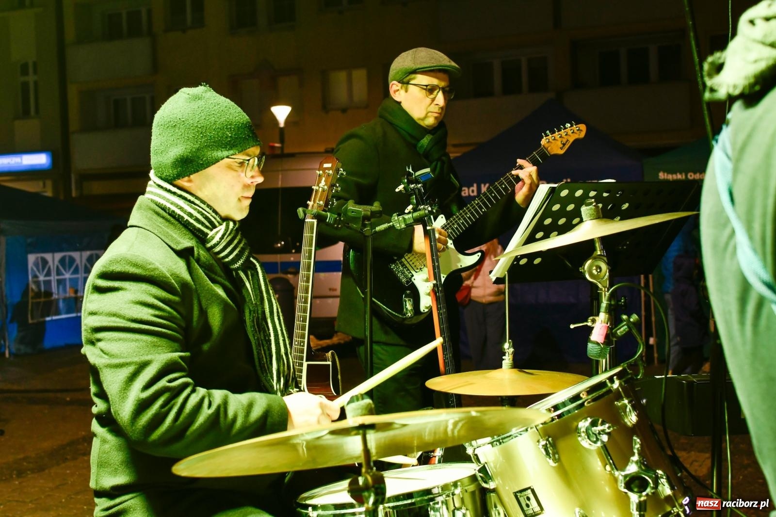 Zdjęcie w galerii na portalu naszraciborz.pl: Piknik Niepodległa na raciborskim rynku zgromadził tłumy mieszkańców wiadomości z regionu