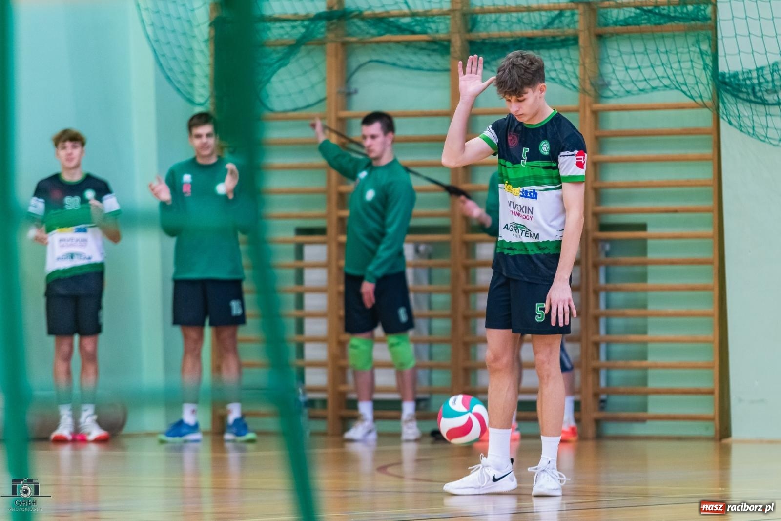 Zdjęcie w galerii na portalu naszraciborz.pl: Pewna wygrana KS Racibórz dała fotel lidera [FOTO i WIDEO] wiadomości z regionu