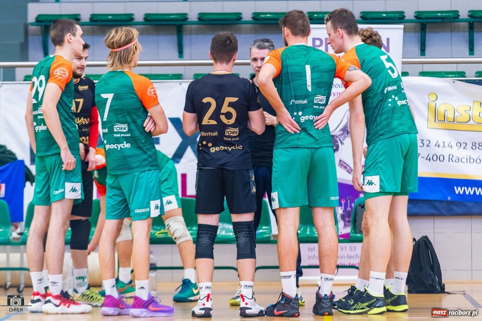 Zdjęcie w galerii na portalu naszraciborz.pl: Pewna wygrana KS Racibórz dała fotel lidera [FOTO i WIDEO] wiadomości z regionu