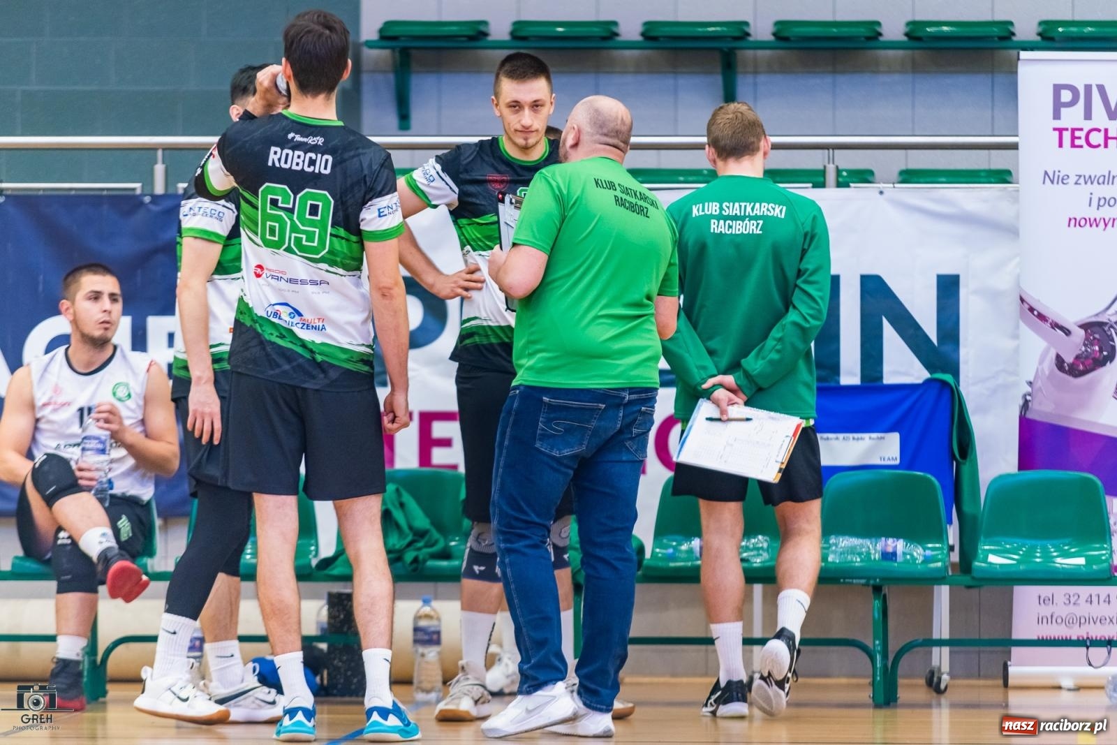 Zdjęcie w galerii na portalu naszraciborz.pl: Pewna wygrana KS Racibórz dała fotel lidera [FOTO i WIDEO] wiadomości z regionu