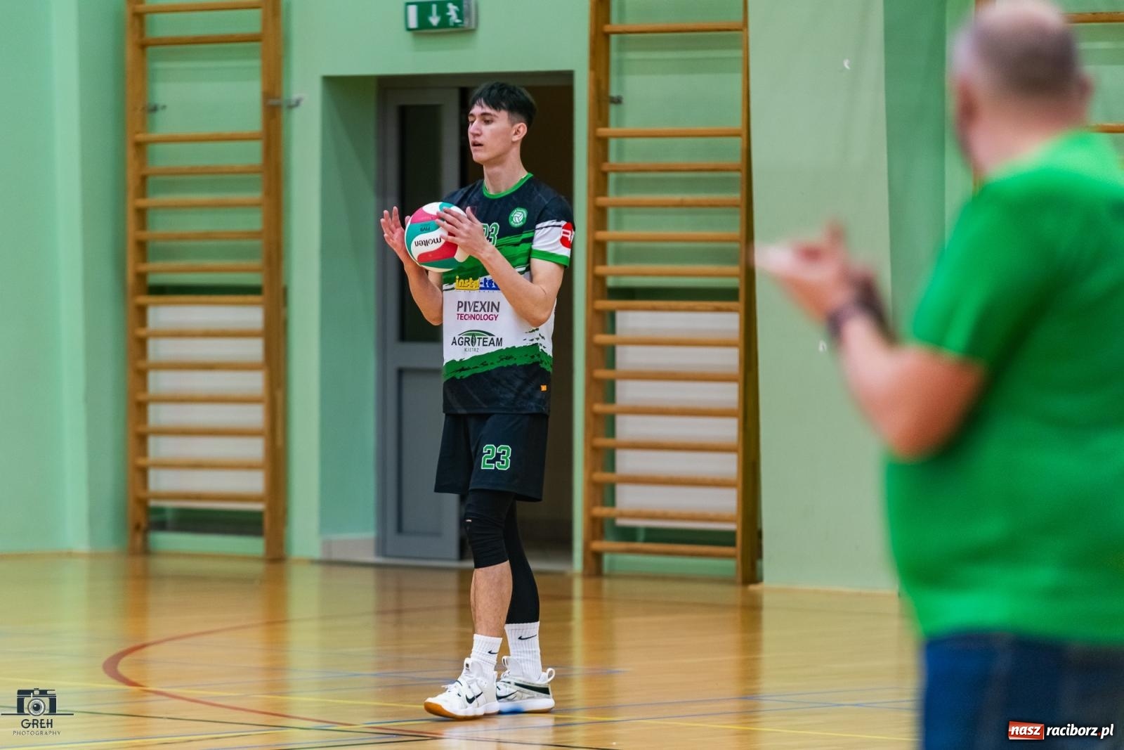 Zdjęcie w galerii na portalu naszraciborz.pl: Pewna wygrana KS Racibórz dała fotel lidera [FOTO i WIDEO] wiadomości z regionu