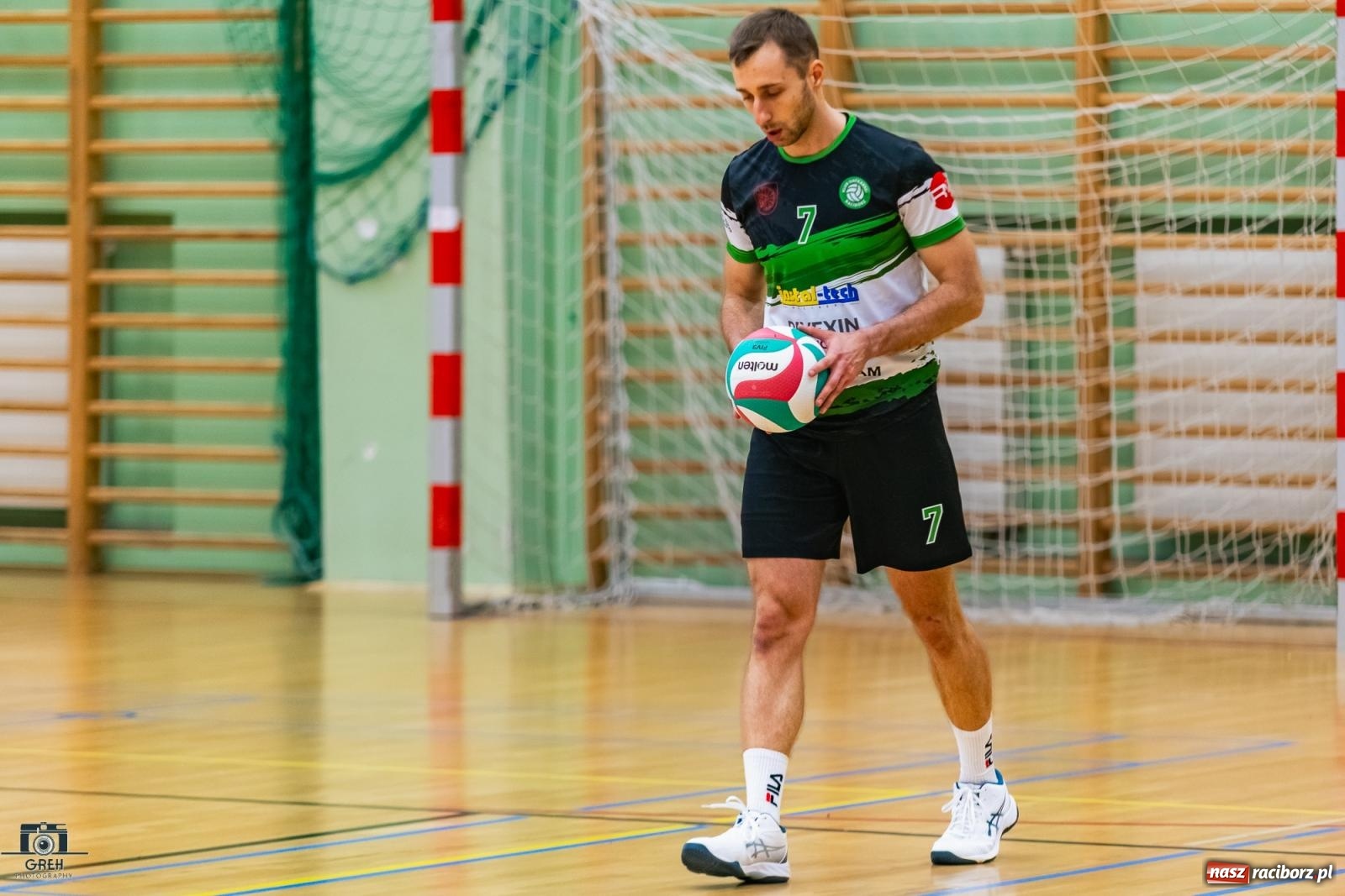 Zdjęcie w galerii na portalu naszraciborz.pl: Pewna wygrana KS Racibórz dała fotel lidera [FOTO i WIDEO] wiadomości z regionu