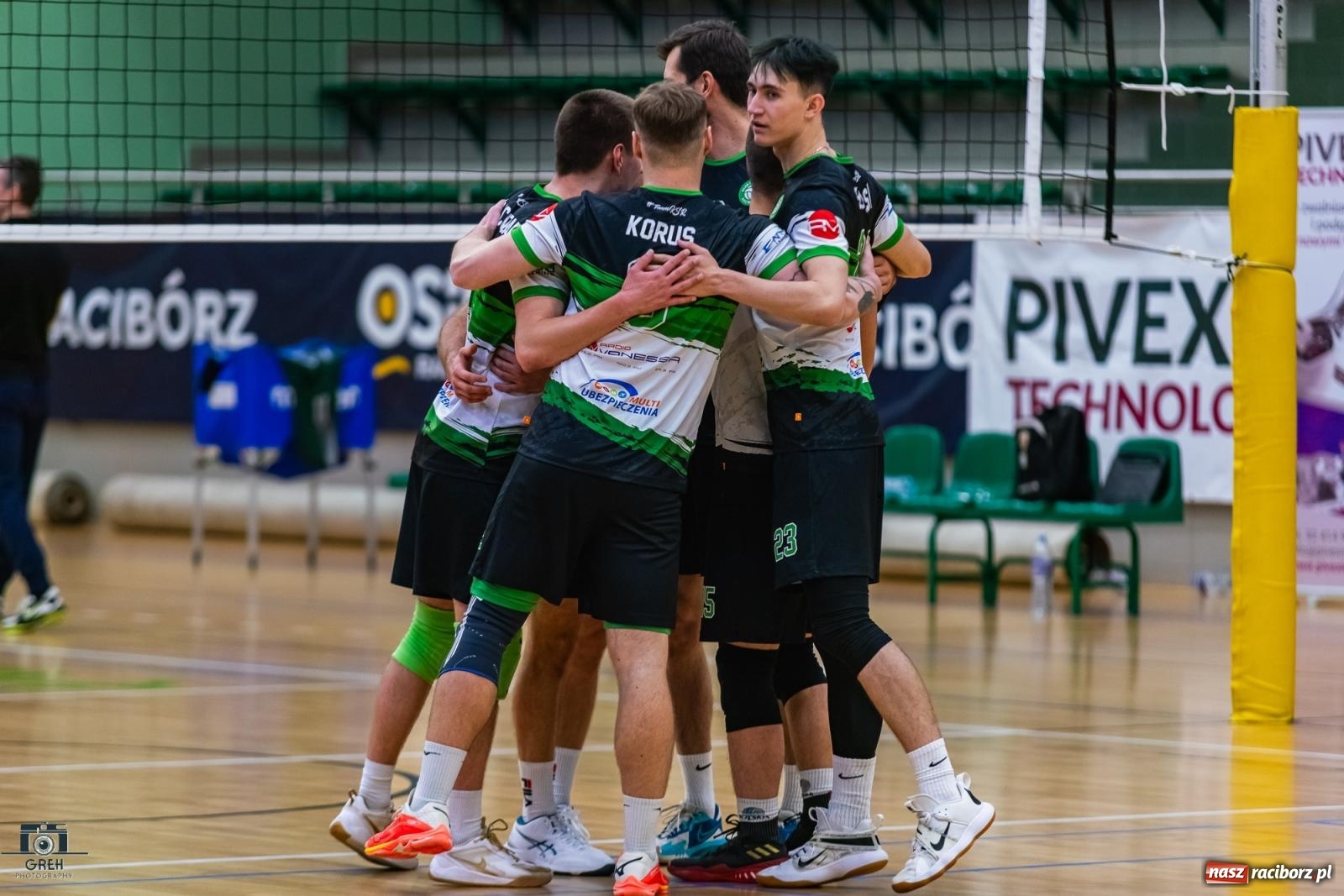 Zdjęcie w galerii na portalu naszraciborz.pl: Pewna wygrana KS Racibórz dała fotel lidera [FOTO i WIDEO] wiadomości z regionu