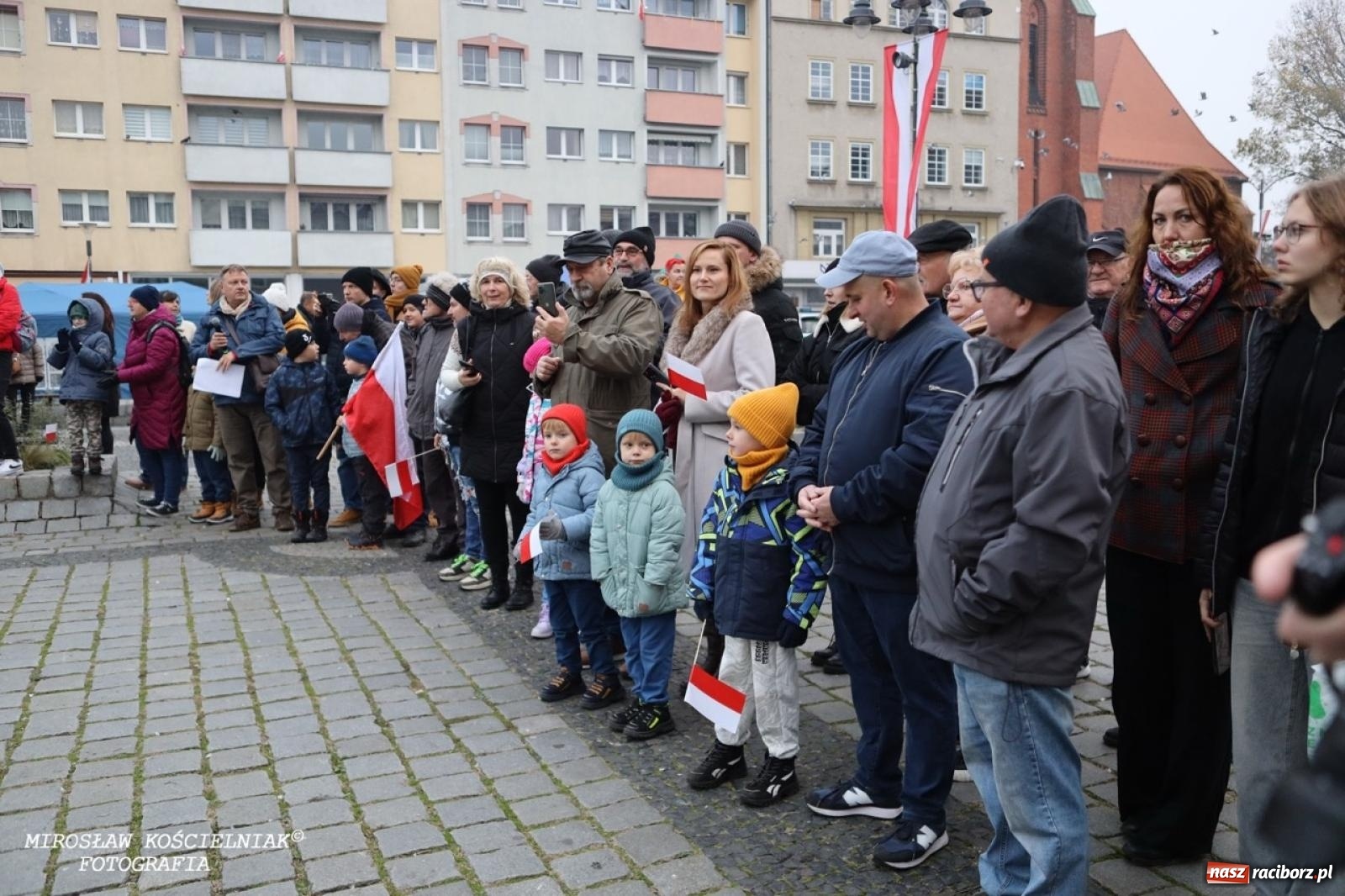 Zdjęcie w galerii na portalu naszraciborz.pl: Historyczne widowisko na raciborskim rynku – Polacy przejmują pruski posterunek [FOTO i WIDEO] wiadomości z regionu