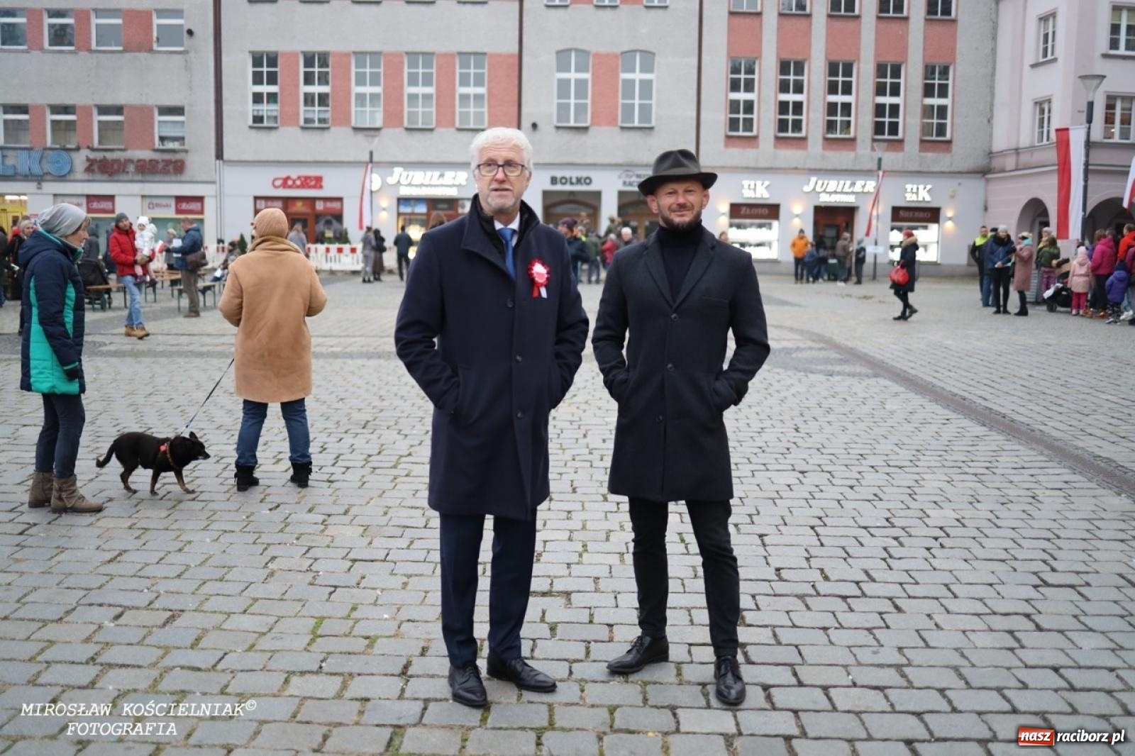 Zdjęcie w galerii na portalu naszraciborz.pl: Historyczne widowisko na raciborskim rynku – Polacy przejmują pruski posterunek [FOTO i WIDEO] wiadomości z regionu