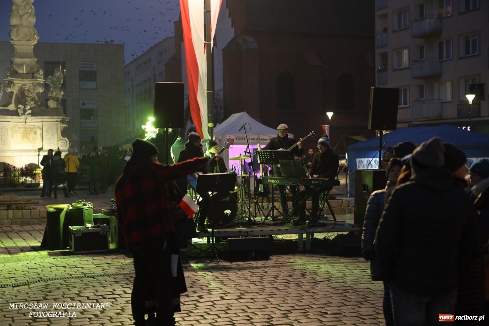 Zdjęcie w galerii na portalu naszraciborz.pl: Historyczne widowisko na raciborskim rynku – Polacy przejmują pruski posterunek [FOTO i WIDEO] wiadomości z regionu