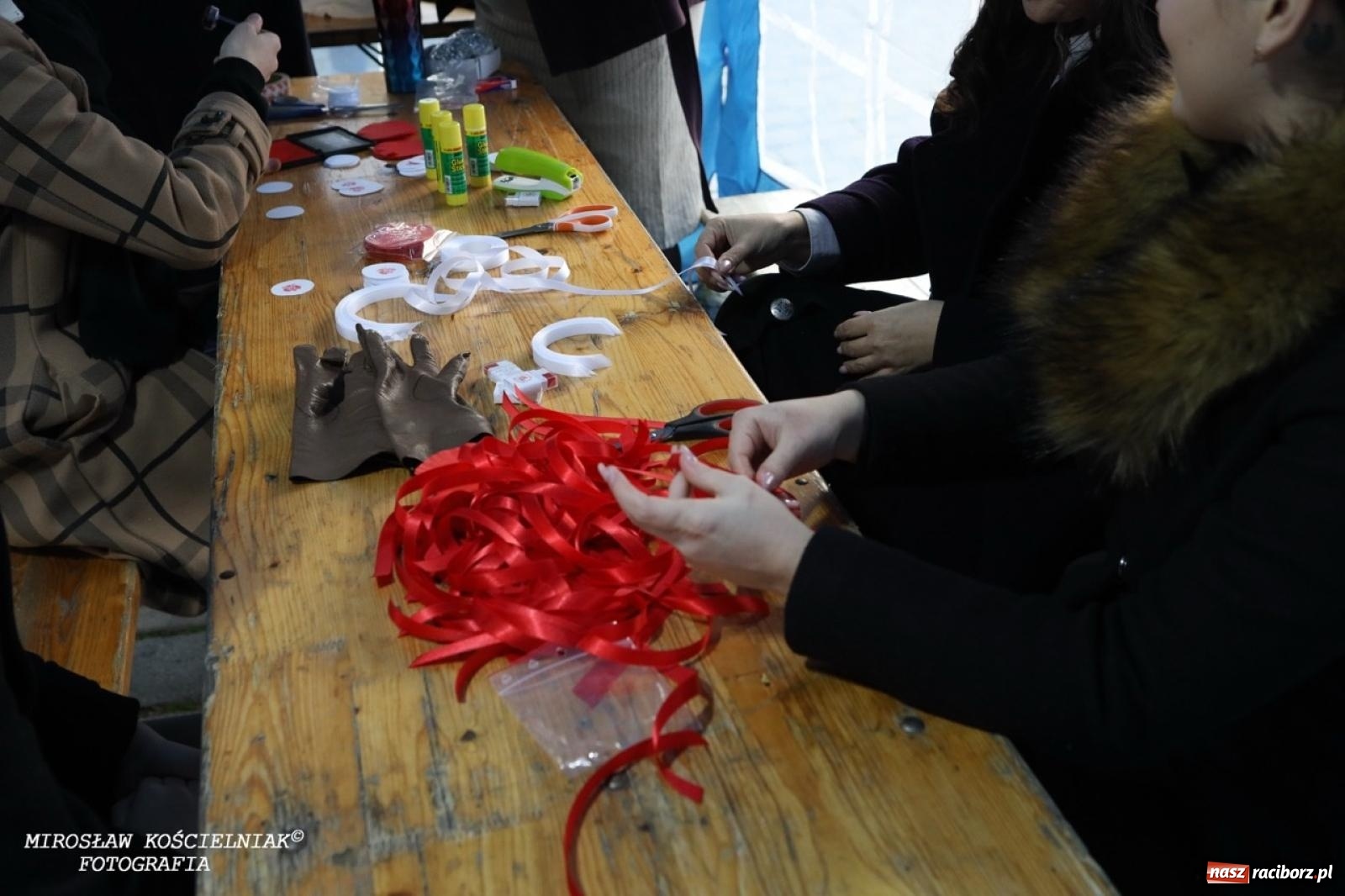 Zdjęcie w galerii na portalu naszraciborz.pl: Historyczne widowisko na raciborskim rynku – Polacy przejmują pruski posterunek [FOTO i WIDEO] wiadomości z regionu