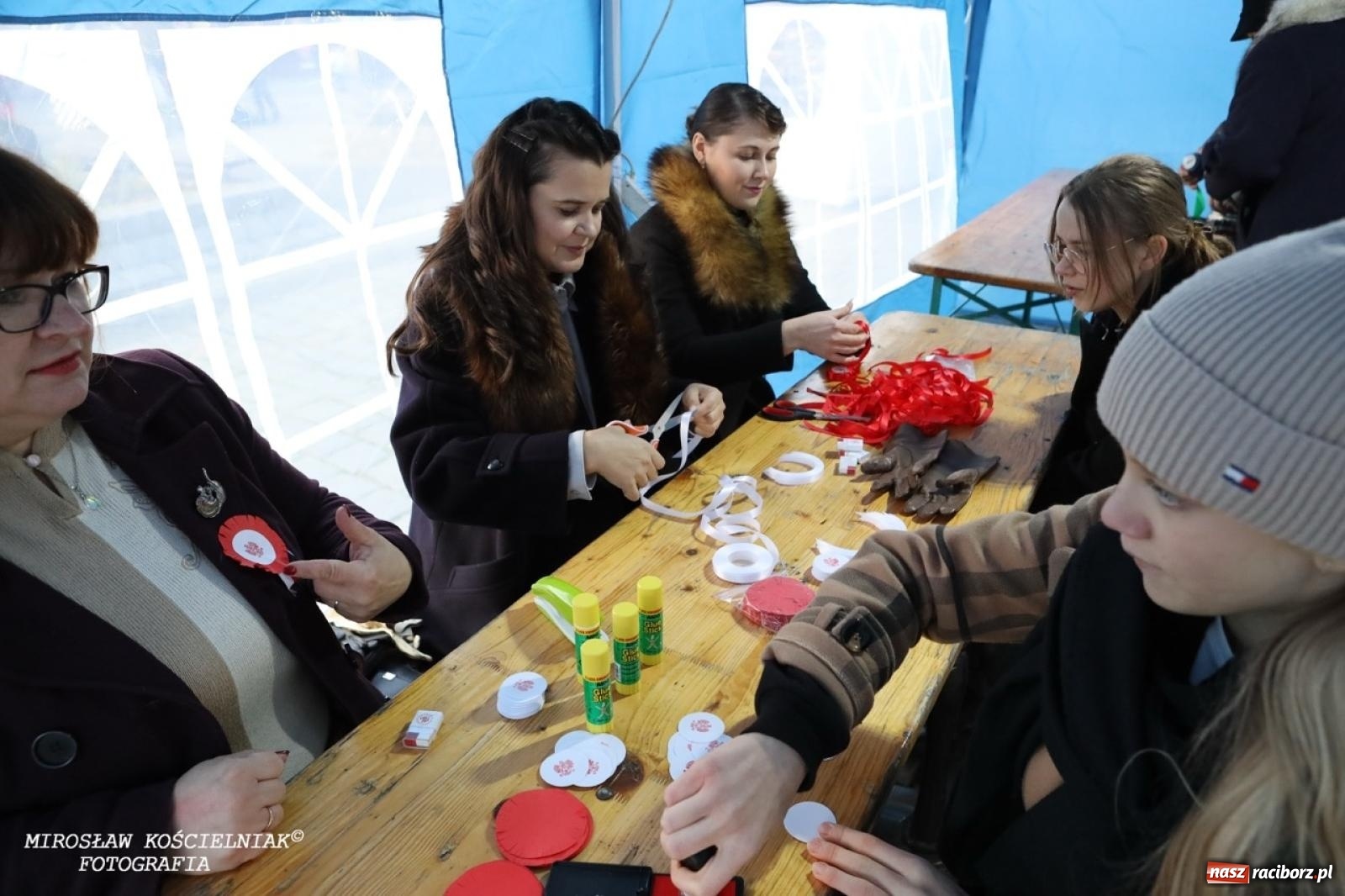 Zdjęcie w galerii na portalu naszraciborz.pl: Historyczne widowisko na raciborskim rynku – Polacy przejmują pruski posterunek [FOTO i WIDEO] wiadomości z regionu