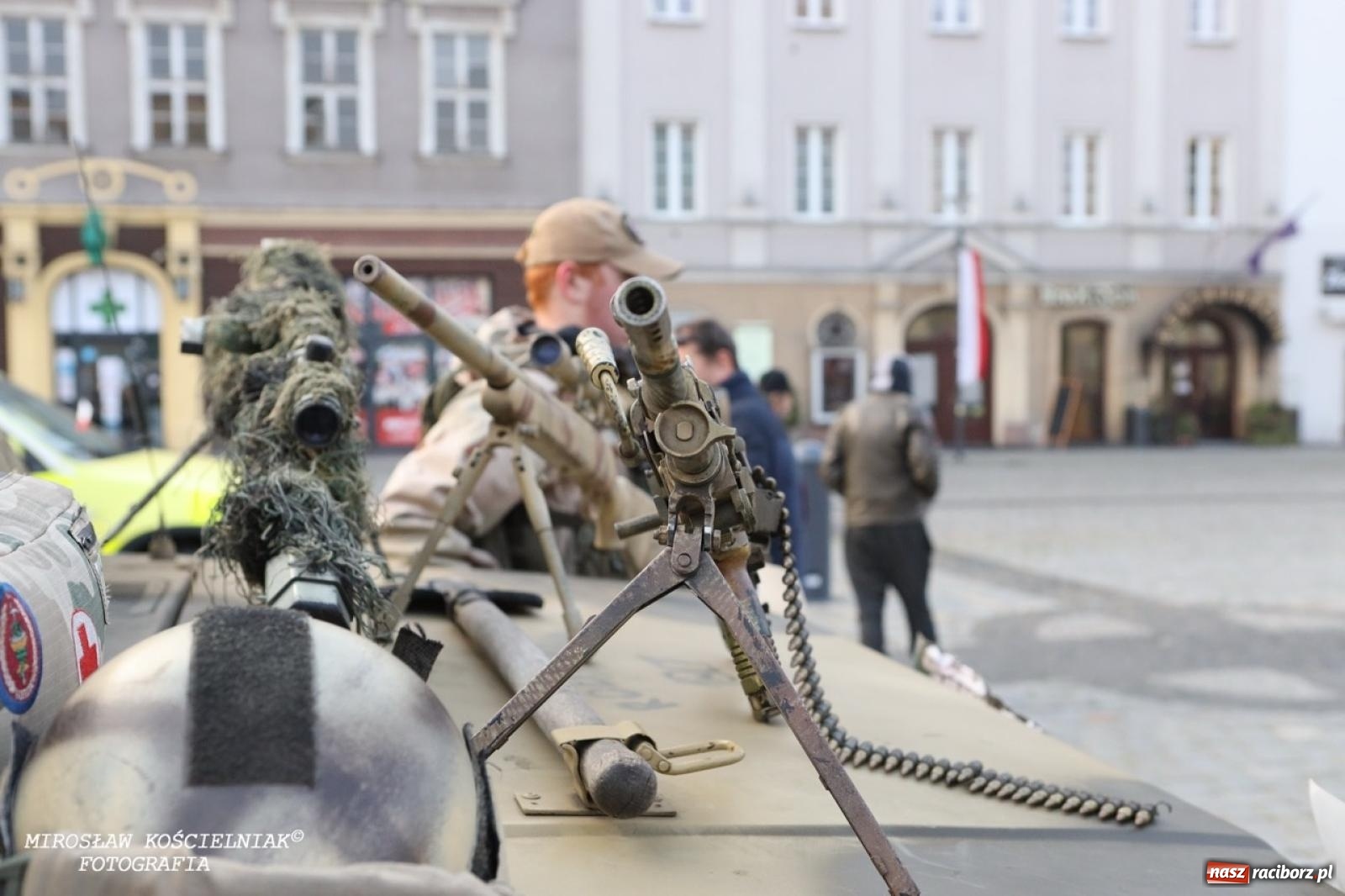 Zdjęcie w galerii na portalu naszraciborz.pl: Historyczne widowisko na raciborskim rynku – Polacy przejmują pruski posterunek [FOTO i WIDEO] wiadomości z regionu