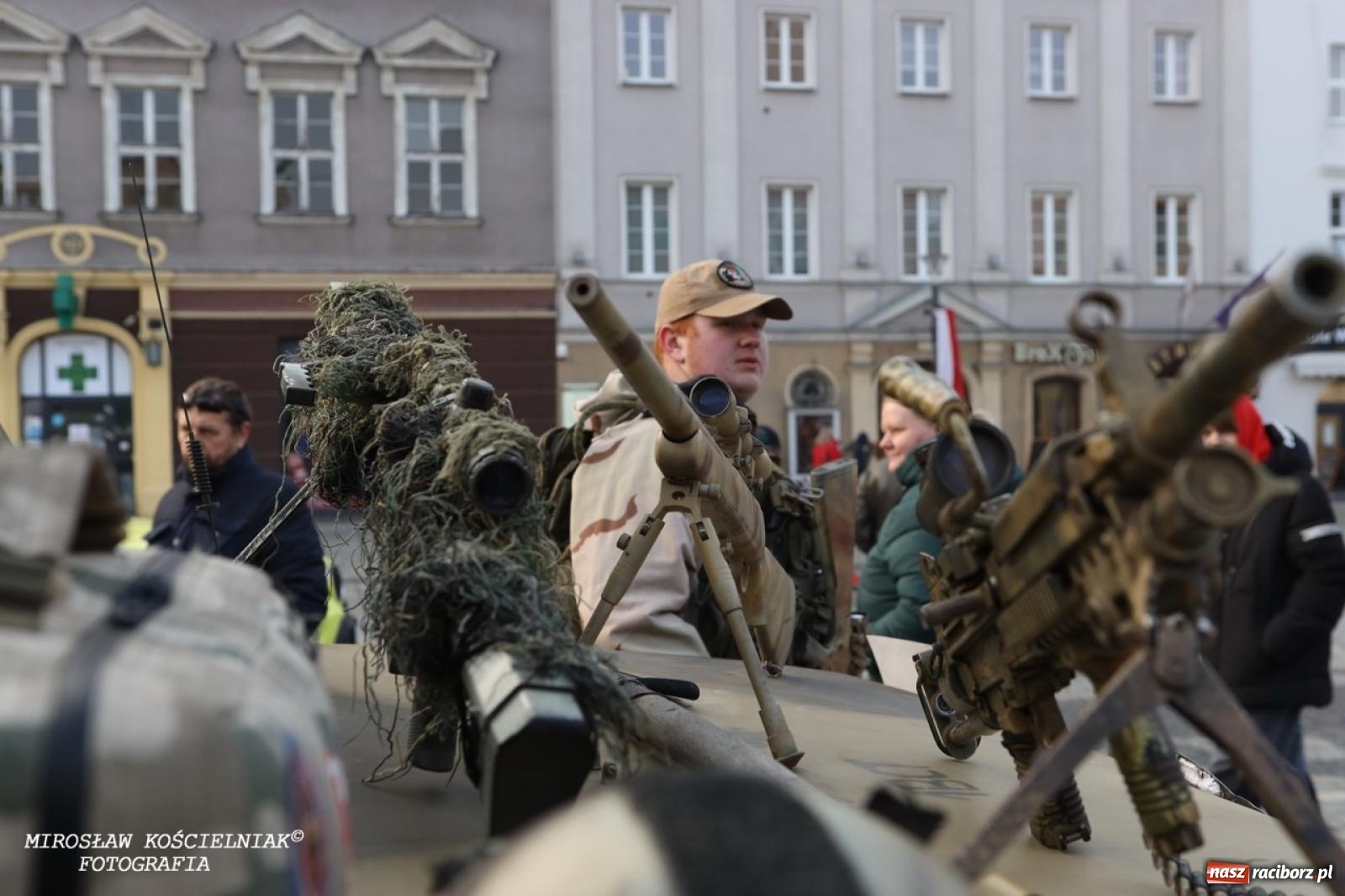 Zdjęcie w galerii na portalu naszraciborz.pl: Historyczne widowisko na raciborskim rynku – Polacy przejmują pruski posterunek [FOTO i WIDEO] wiadomości z regionu